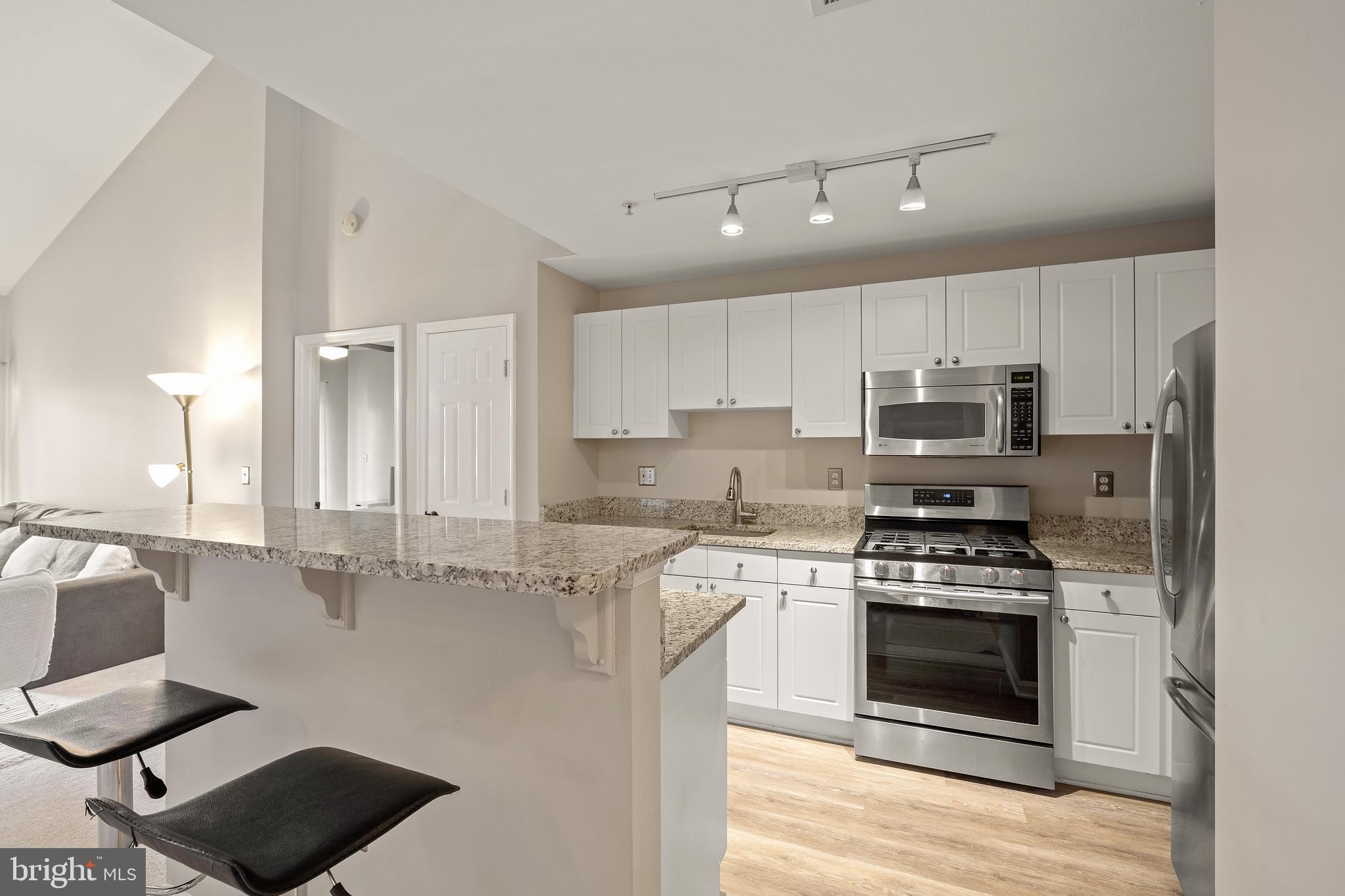 FAIRFAX RIDGE CONDOS - Residential Lease