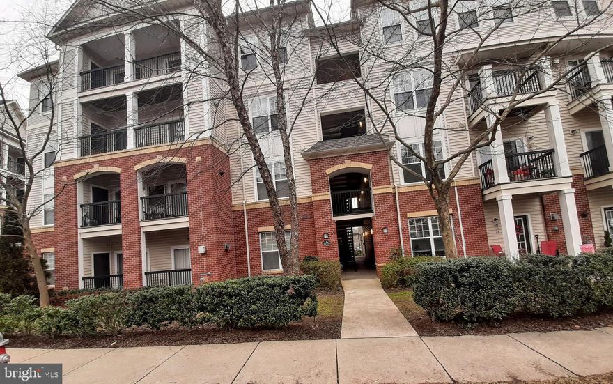 **MOVE IN READY****Beautiful spacious 2 bed Condo with LOFT**Work from home made easy with separate LOFT ** Large 2 Bedroom at main level with 2 full separate bath** Fresh paint**2 parking (1 covered parking, 1 open assigned space)** Covered parking is in adjacent building**Bonus storage Shed ** Living room, oversize double balcony** Large walk in closets in each bedroom** Full size washer & dryer** Gas cooking** pets considered case by case**Amenities include fitness room, pool, game room, media room, business room & tot lot.** Stainless steel appliances (microwave, 5 burners gas cooking range, dishwasher, freezer refrigerator) and granite countertops.**gated community**Easy access to Rt 50, I-66, Fair Oaks/Fair Lakes, Wegmans, whole food all within a mile radius.**