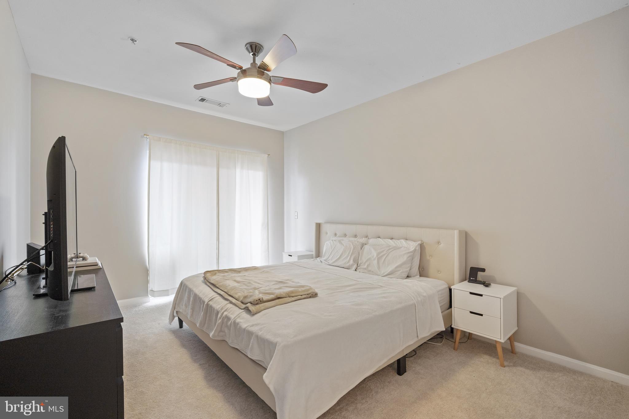 FAIRFAX RIDGE CONDOS - Residential Lease