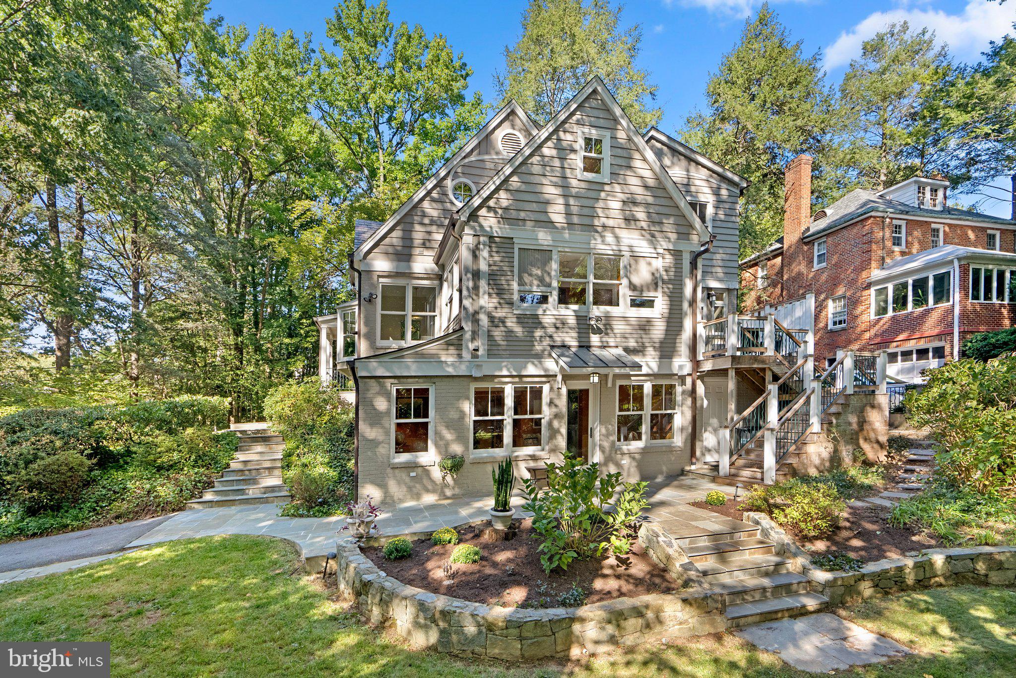 WOODSIDE PARK - Residential