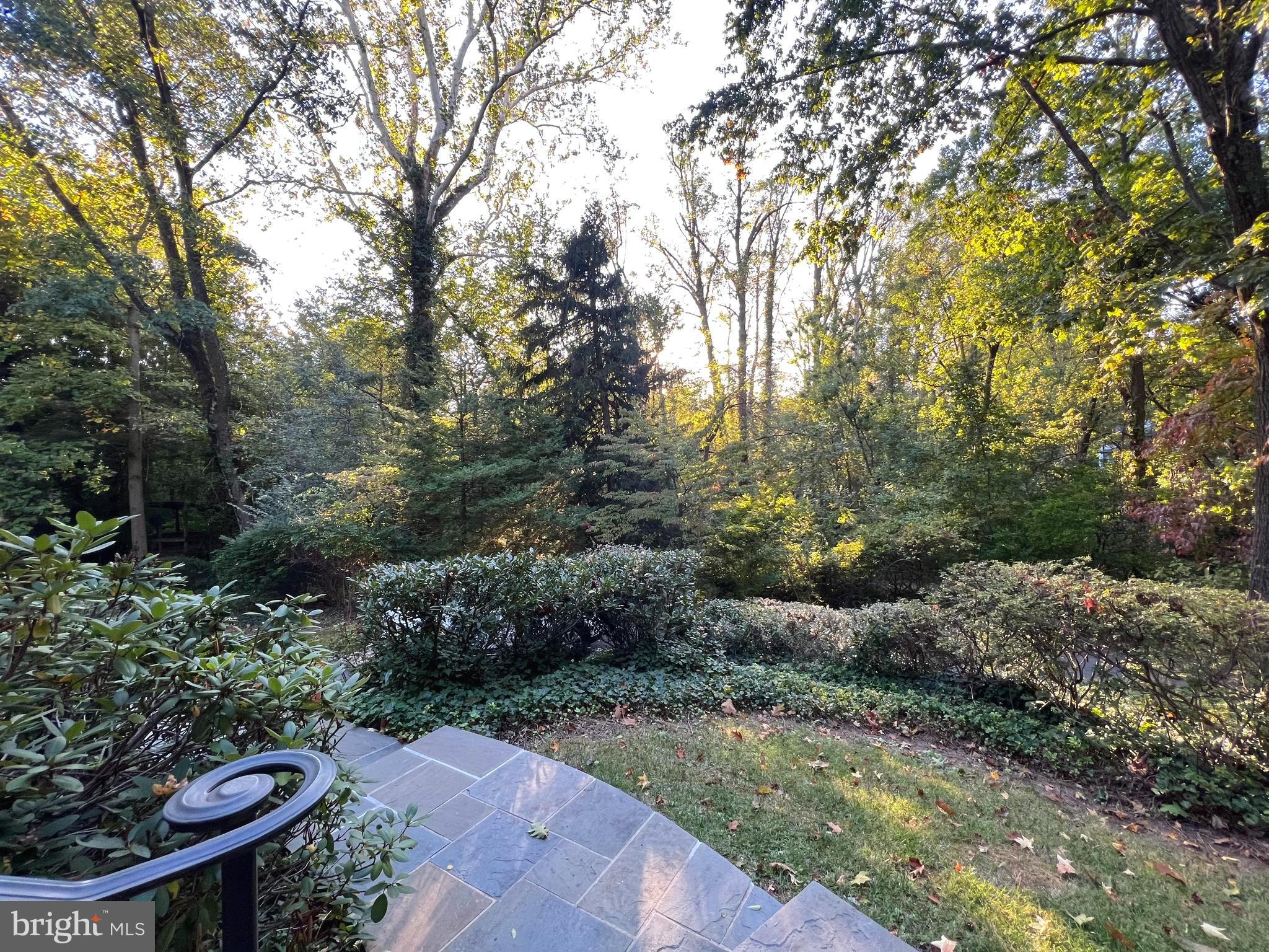 WOODSIDE PARK - Residential