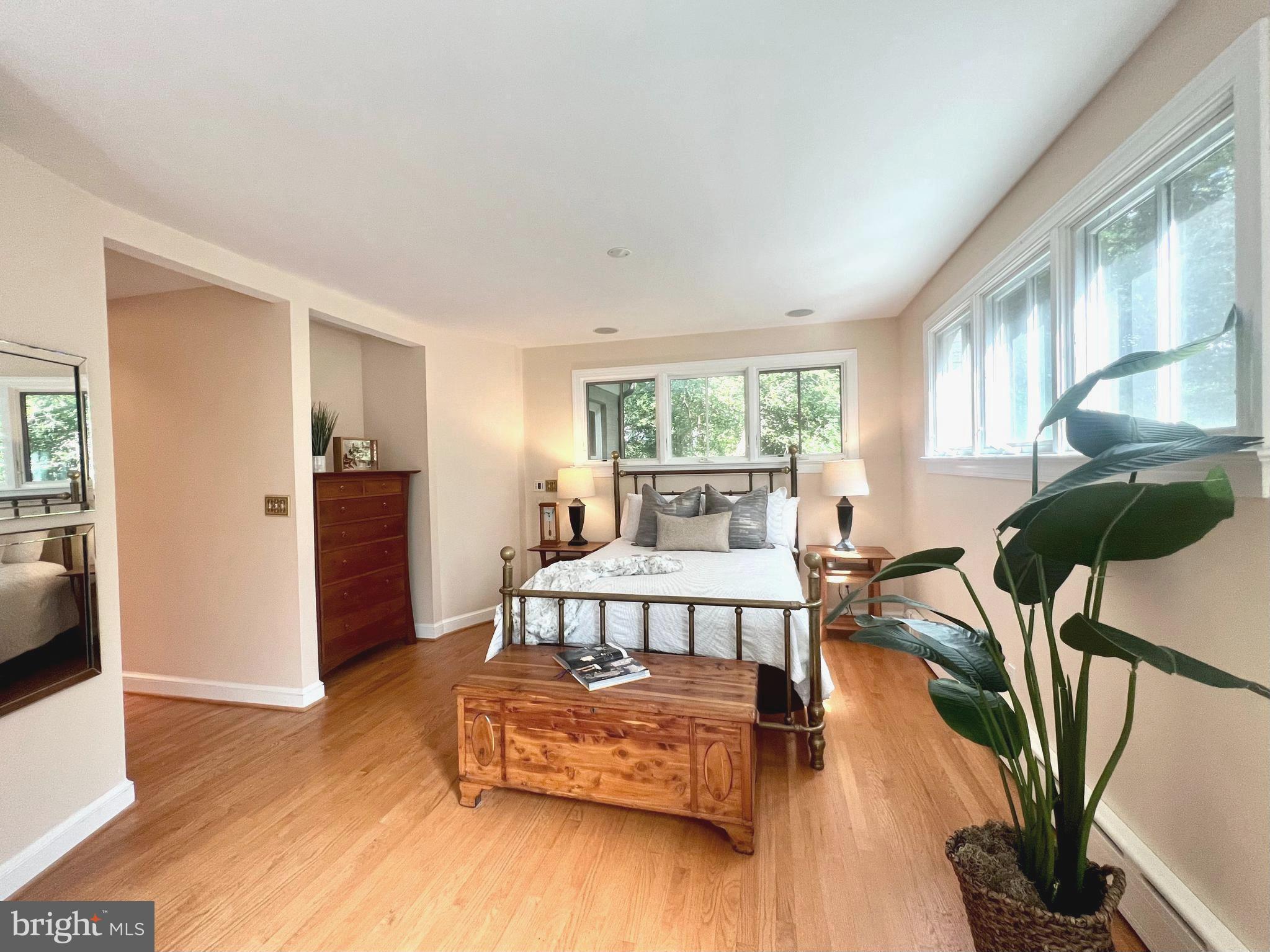 WOODSIDE PARK - Residential