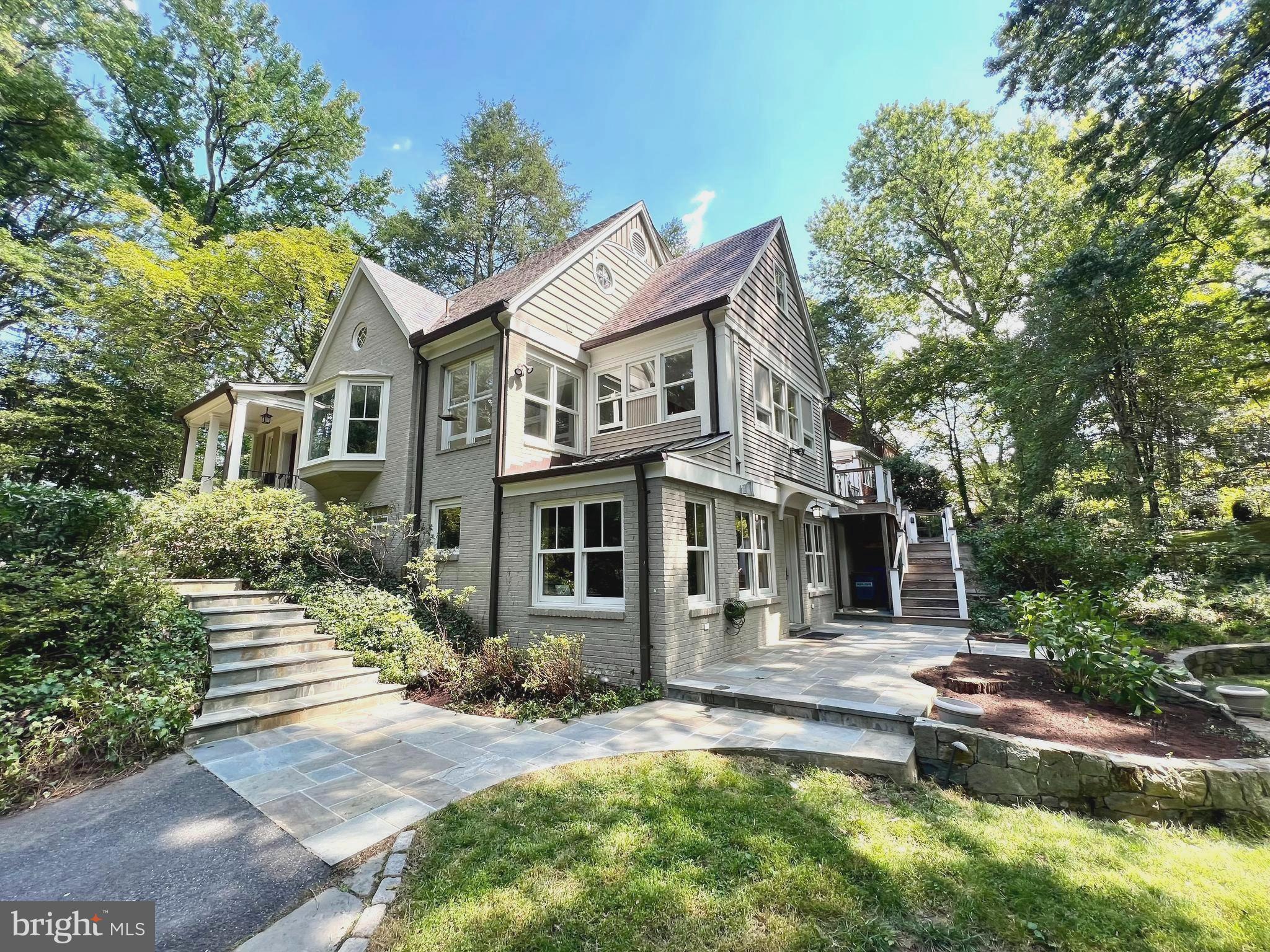 WOODSIDE PARK - Residential