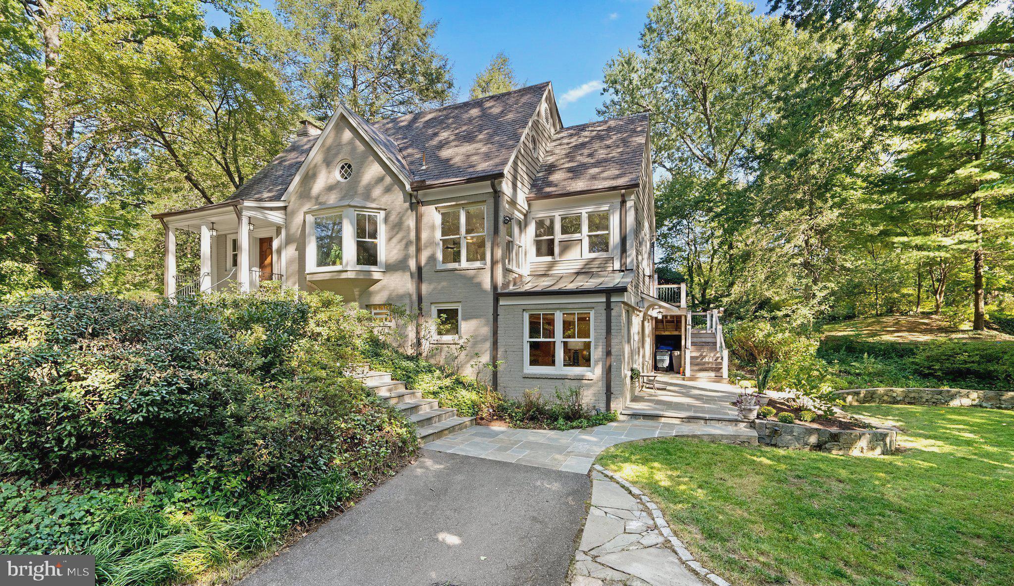 WOODSIDE PARK - Residential