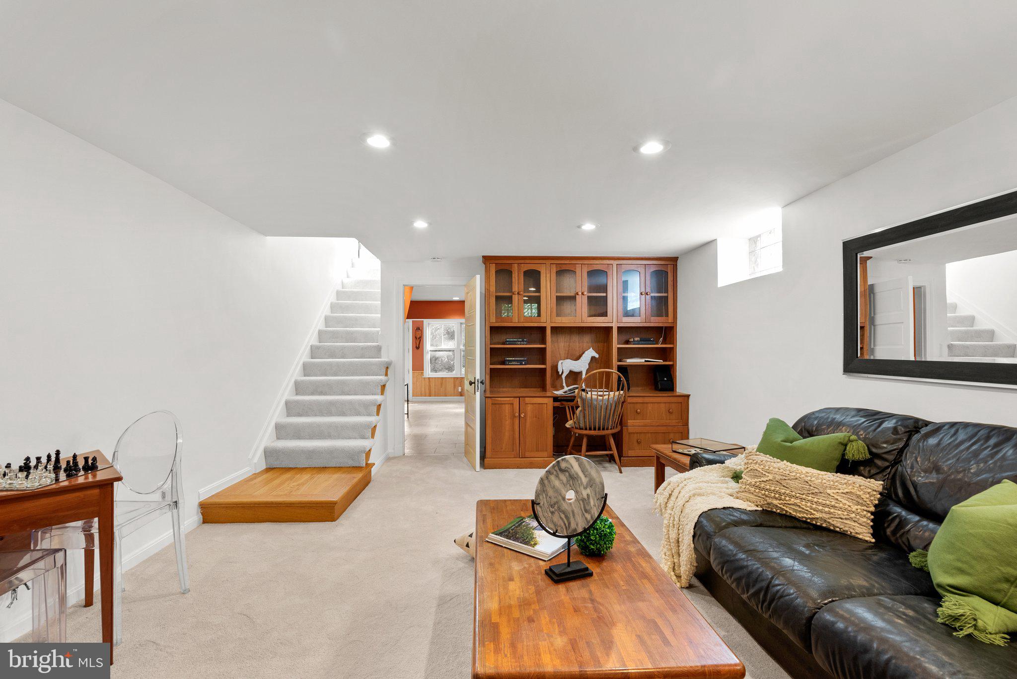 WOODSIDE PARK - Residential