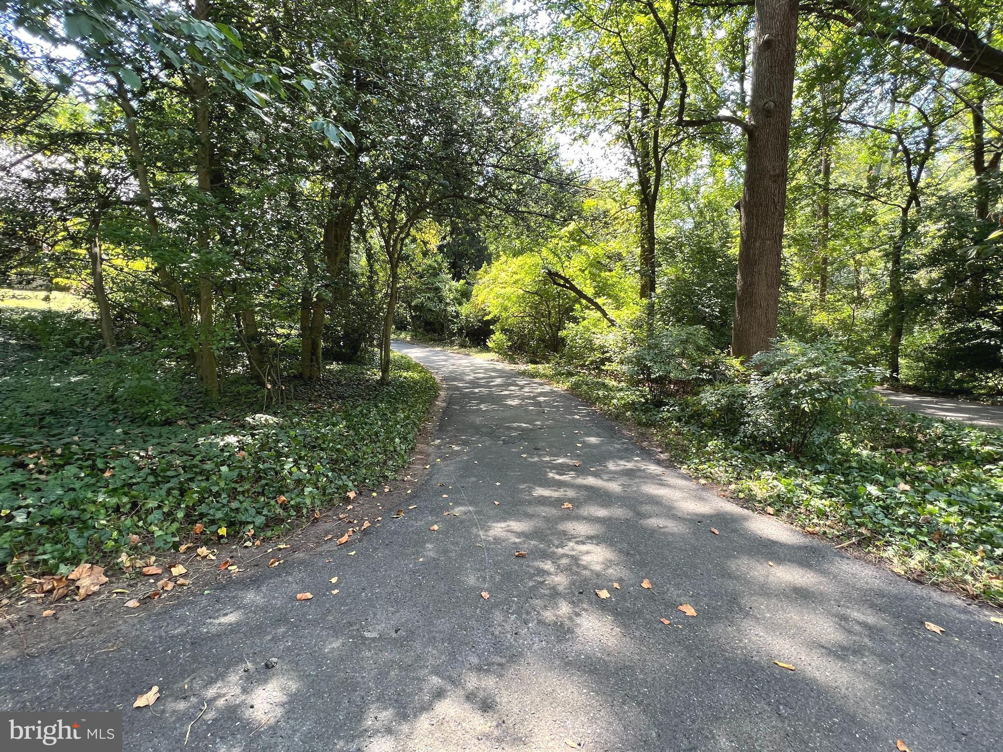 WOODSIDE PARK - Residential