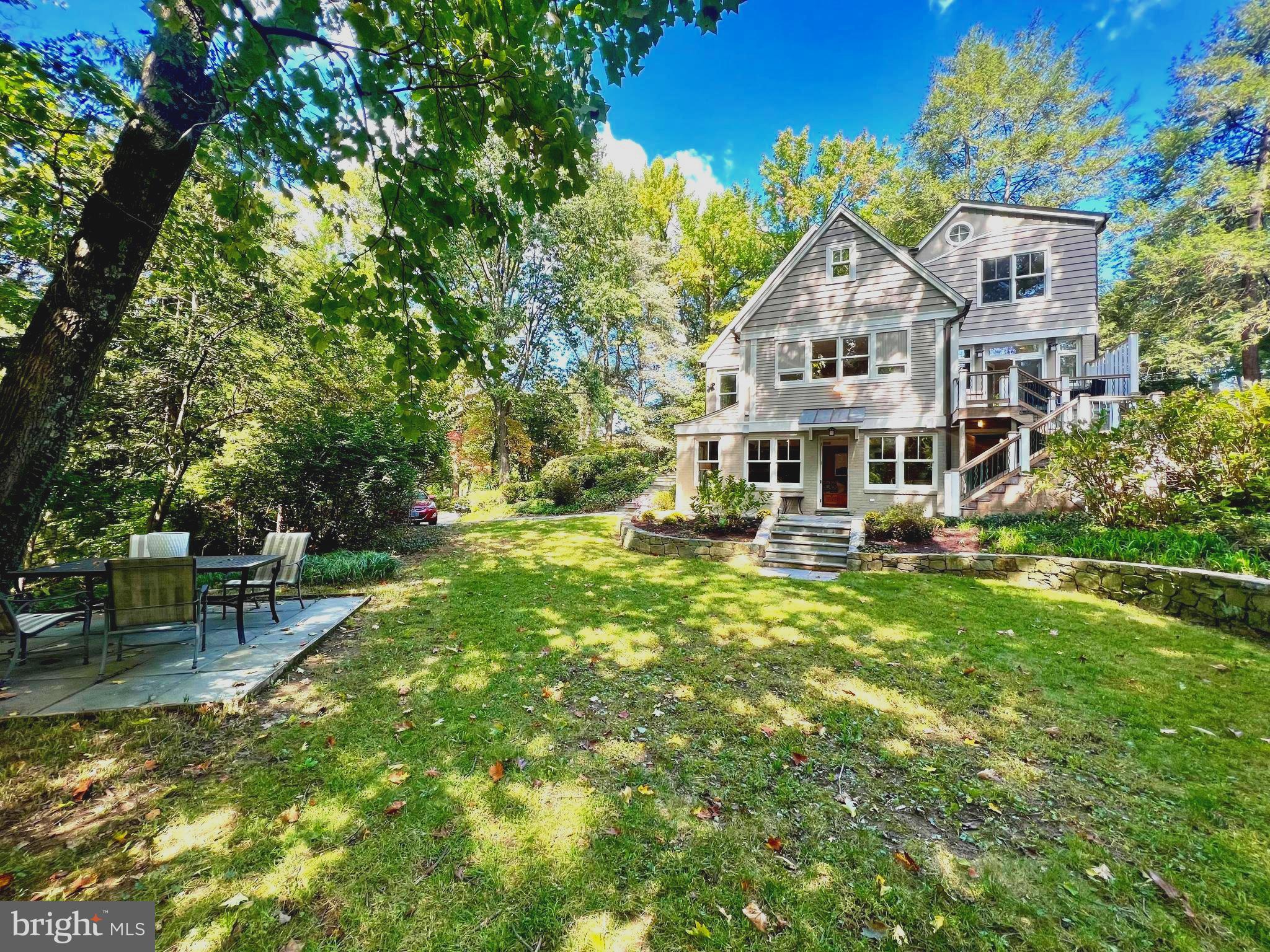 WOODSIDE PARK - Residential