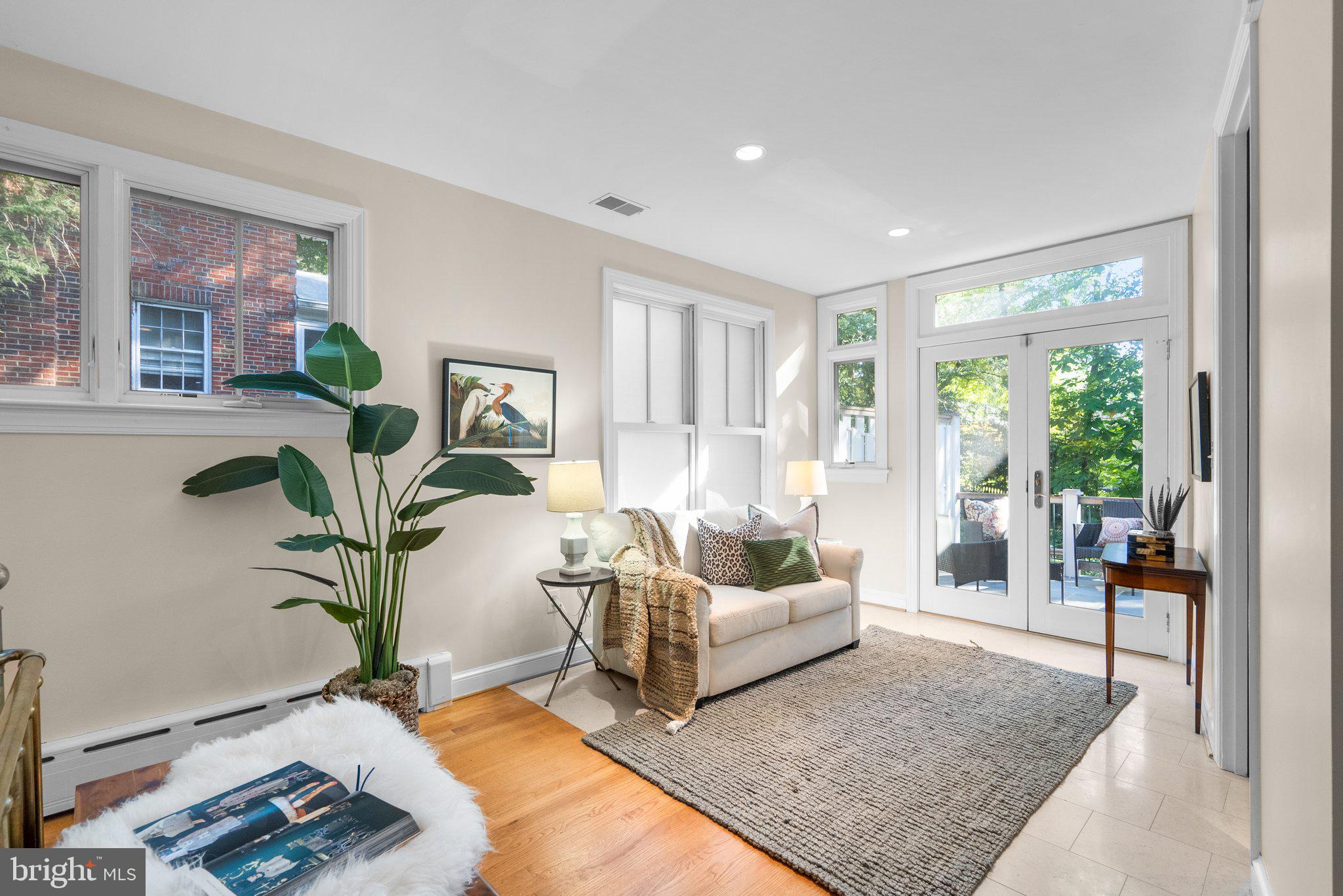 WOODSIDE PARK - Residential