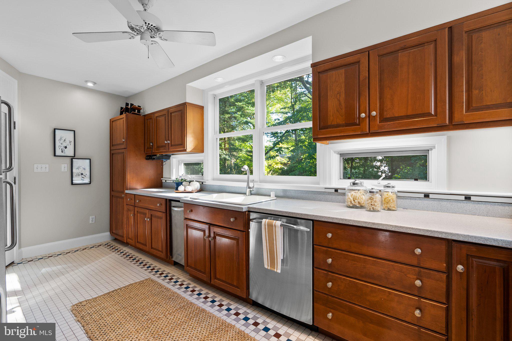 WOODSIDE PARK - Residential