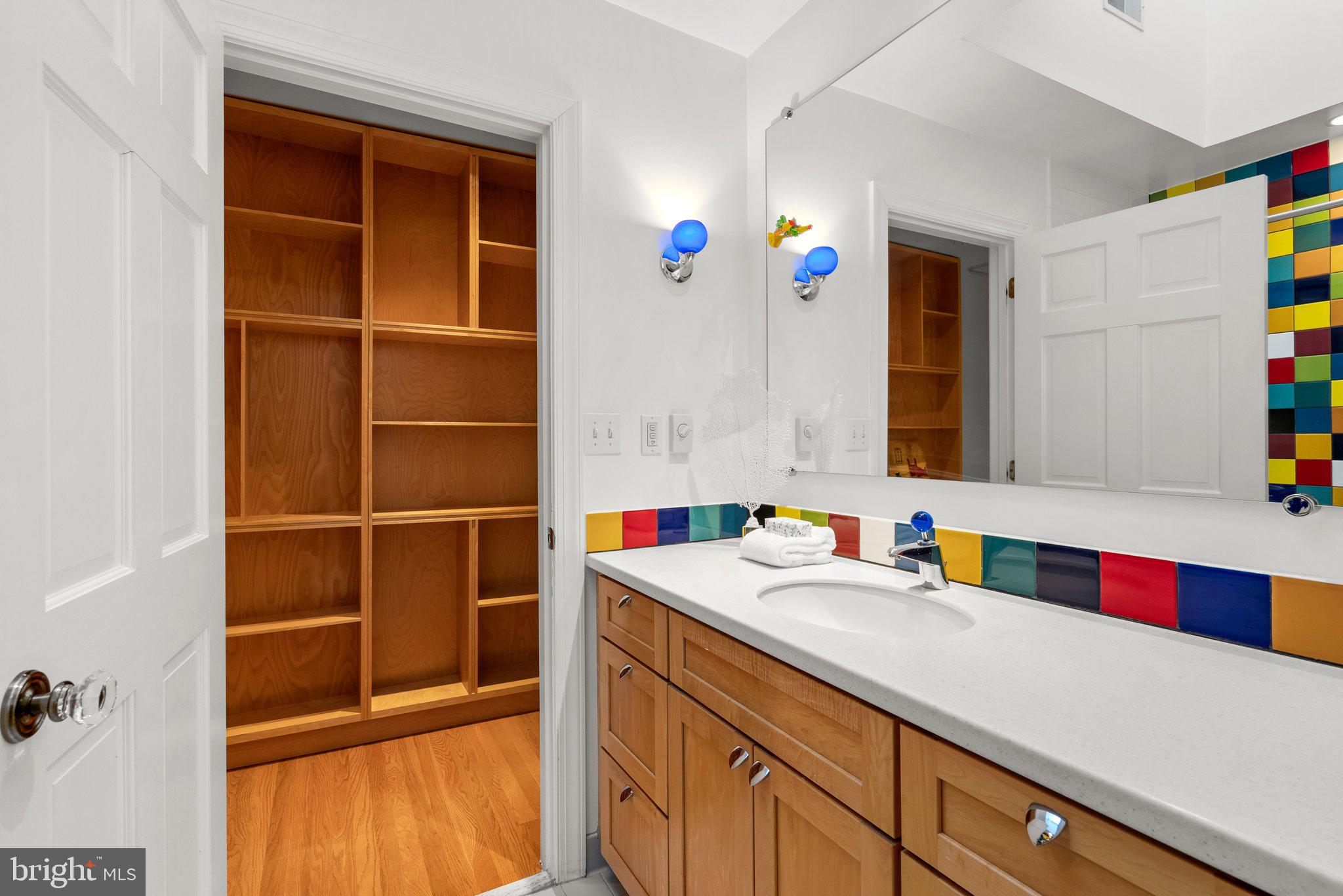 WOODSIDE PARK - Residential