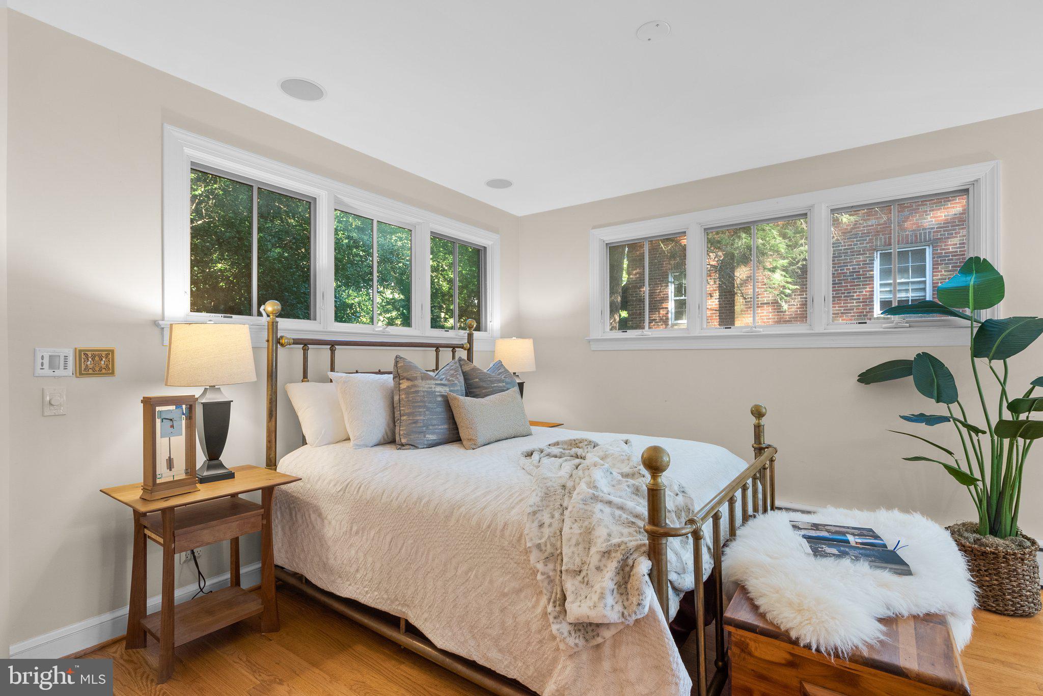 WOODSIDE PARK - Residential