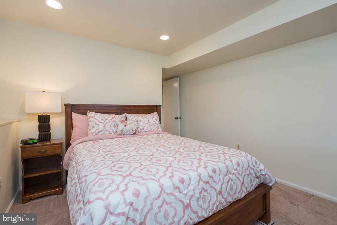 LAKEWOOD HILLS - Residential