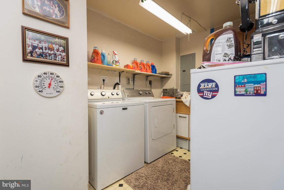 LAKEWOOD HILLS - Residential