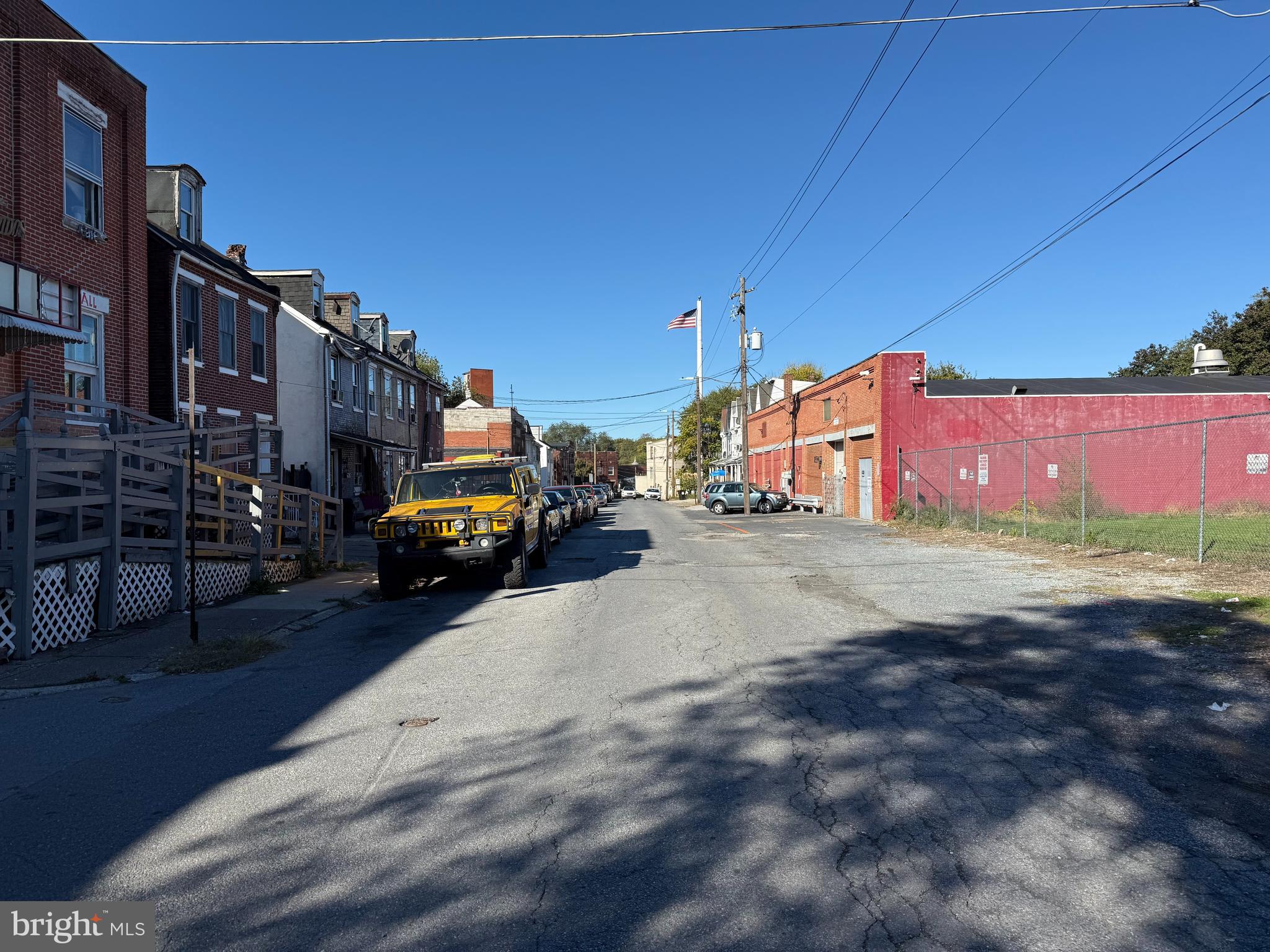 1351 HOWARD STREET
