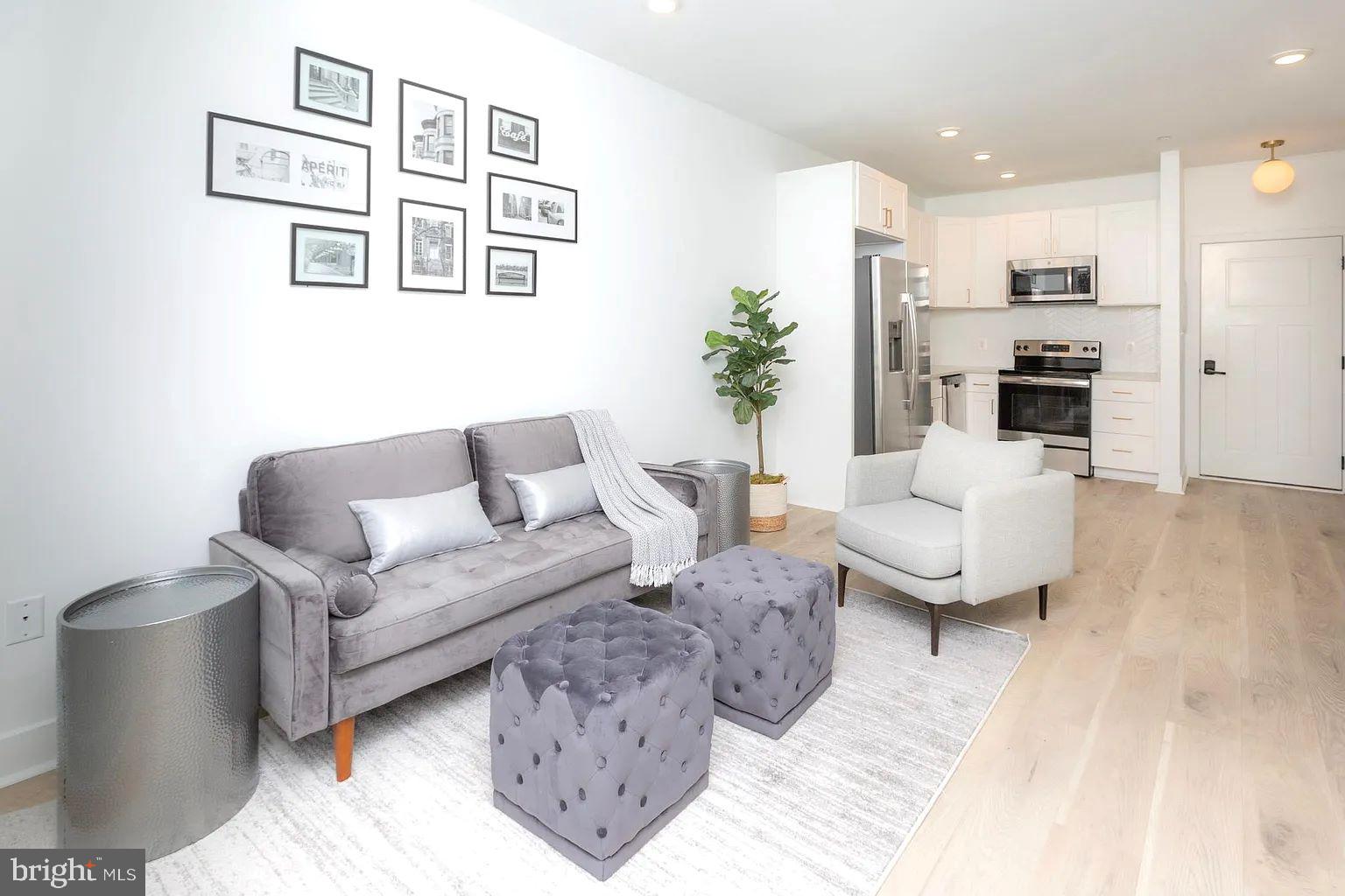 Discover your ideal apartment in The Darcy, where luxury living meets historic charm in the heart of Federal Hill. Nestled in this picturesque neighborhood, our stunning apartments offer a refined living experience.
Built in 2019, these new apartments step into open floor plans with soaring ceilings, creating an airy, welcoming ambiance that's flooded with natural light. Your gourmet kitchen, adorned with sleek stainless steel appliances and matte black hardware, will inspire your inner chef. The custom walk-in closets, engineered hardwood flooring, quartz countertops, Philip Jeffries wallpaper, and posh lighting add more than a touch of opulence to your everyday routine.
Welcome to Federal Hill, your gateway to the Charm City Experience. Nestled within the city's historic heart, Federal Hill is a thriving neighborhood known for its unique blend of old-world character and modern vitality. Explore the streets lined with stylish boutiques, sample delectable cuisine at a variety of restaurants, and soak in the local culture. With Federal Hill Park as its centerpiece, offering breathtaking vistas of the Inner Harbor, you'll find yourself at the epicenter of Baltimore's dynamic urban life.
Your oasis at The Darcy awaits, and we are ready to help you find your dream apartment!
Please note that the photos are of a model apartment home at The Darcy.
