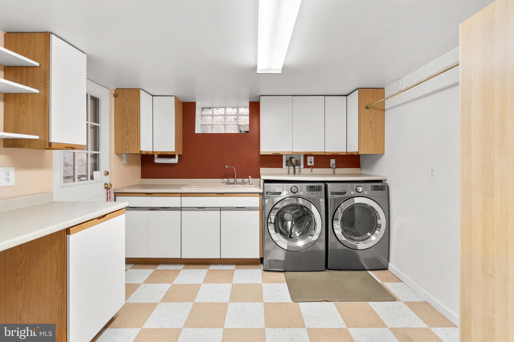 OVERBROOK - Residential