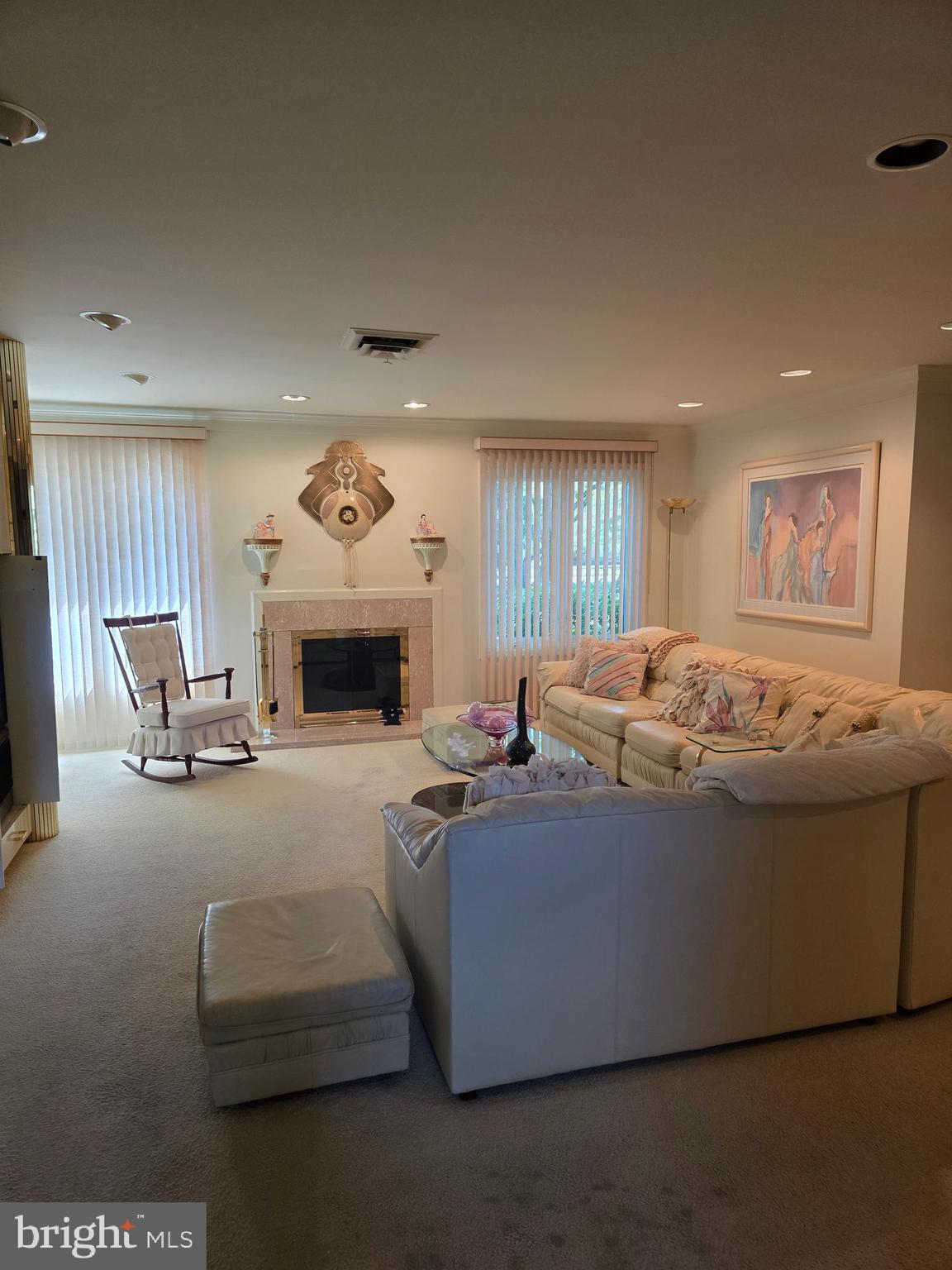 4085 GREYSTONE DRIVE