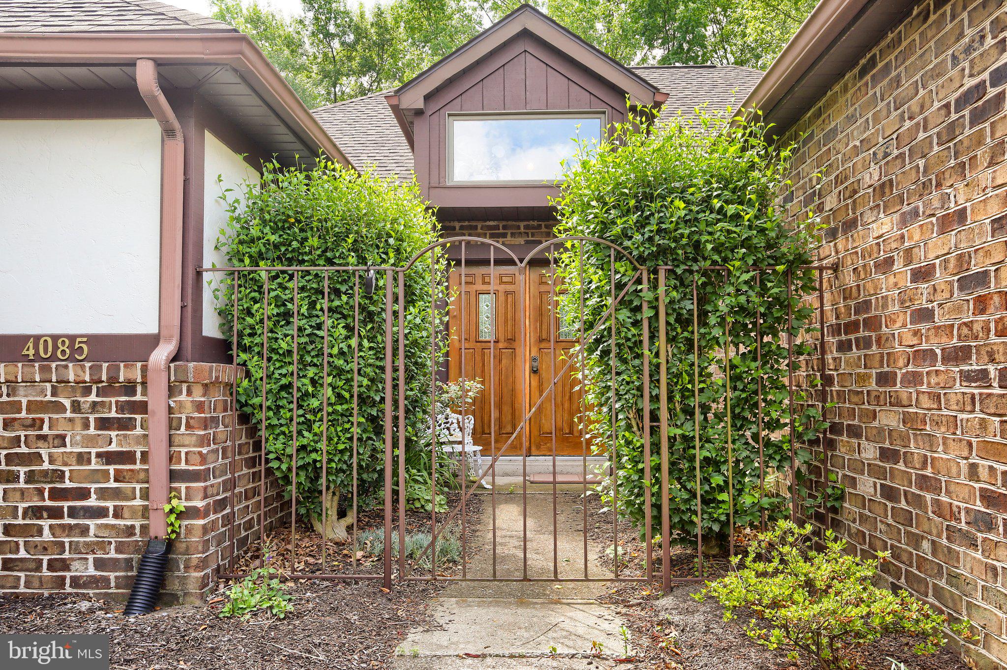 4085 GREYSTONE DRIVE