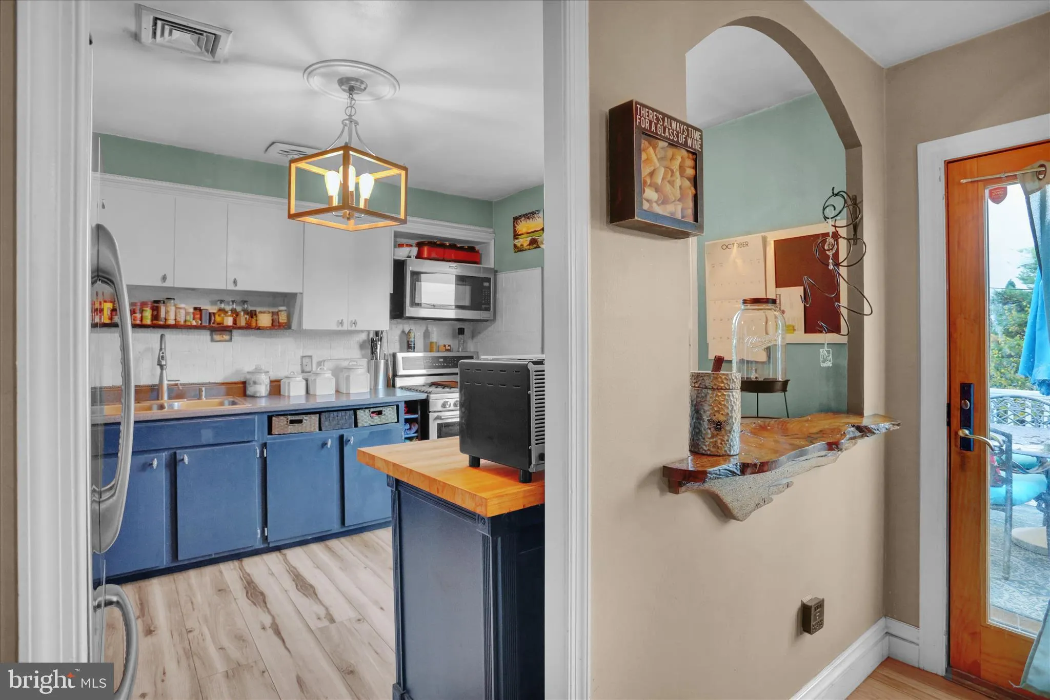 Reading, Pennsylvania 19610, United States, 4 Bedrooms Bedrooms, ,2 BathroomsBathrooms,Residential,Coming Soon,237818