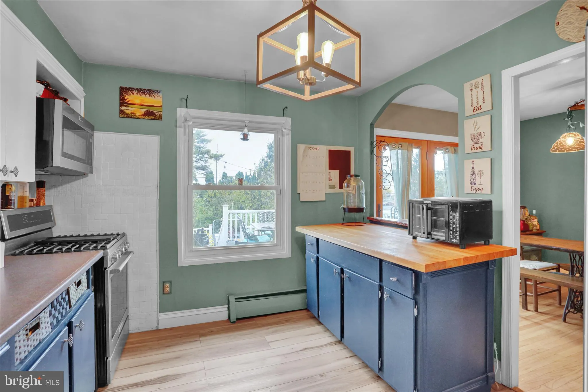 Reading, Pennsylvania 19610, United States, 4 Bedrooms Bedrooms, ,2 BathroomsBathrooms,Residential,Coming Soon,237818