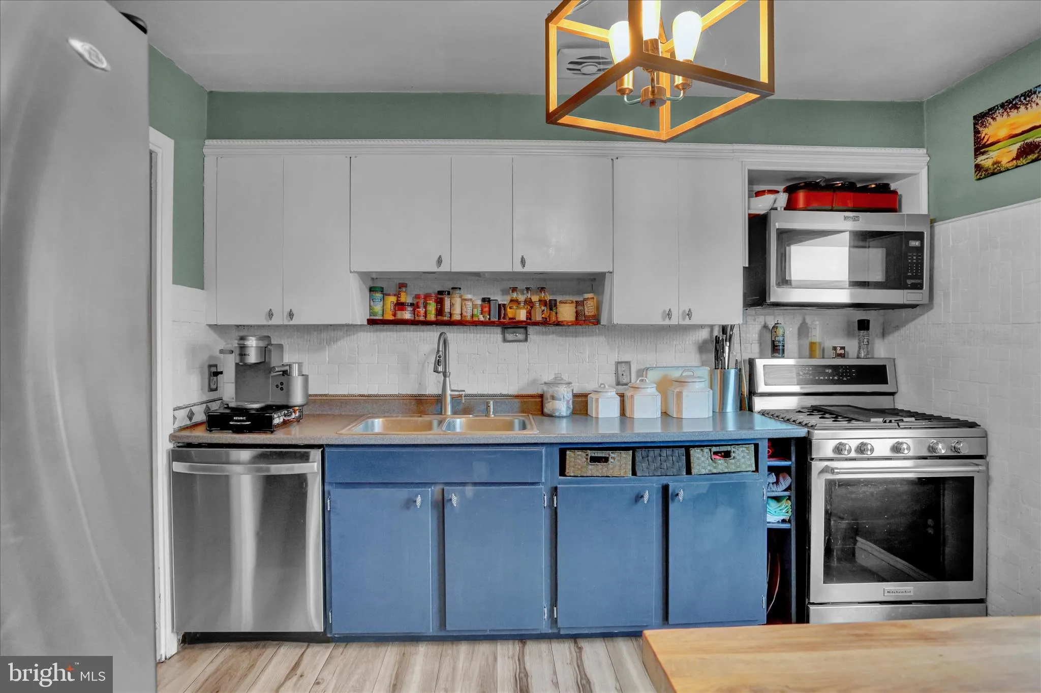 Reading, Pennsylvania 19610, United States, 4 Bedrooms Bedrooms, ,2 BathroomsBathrooms,Residential,Coming Soon,237818