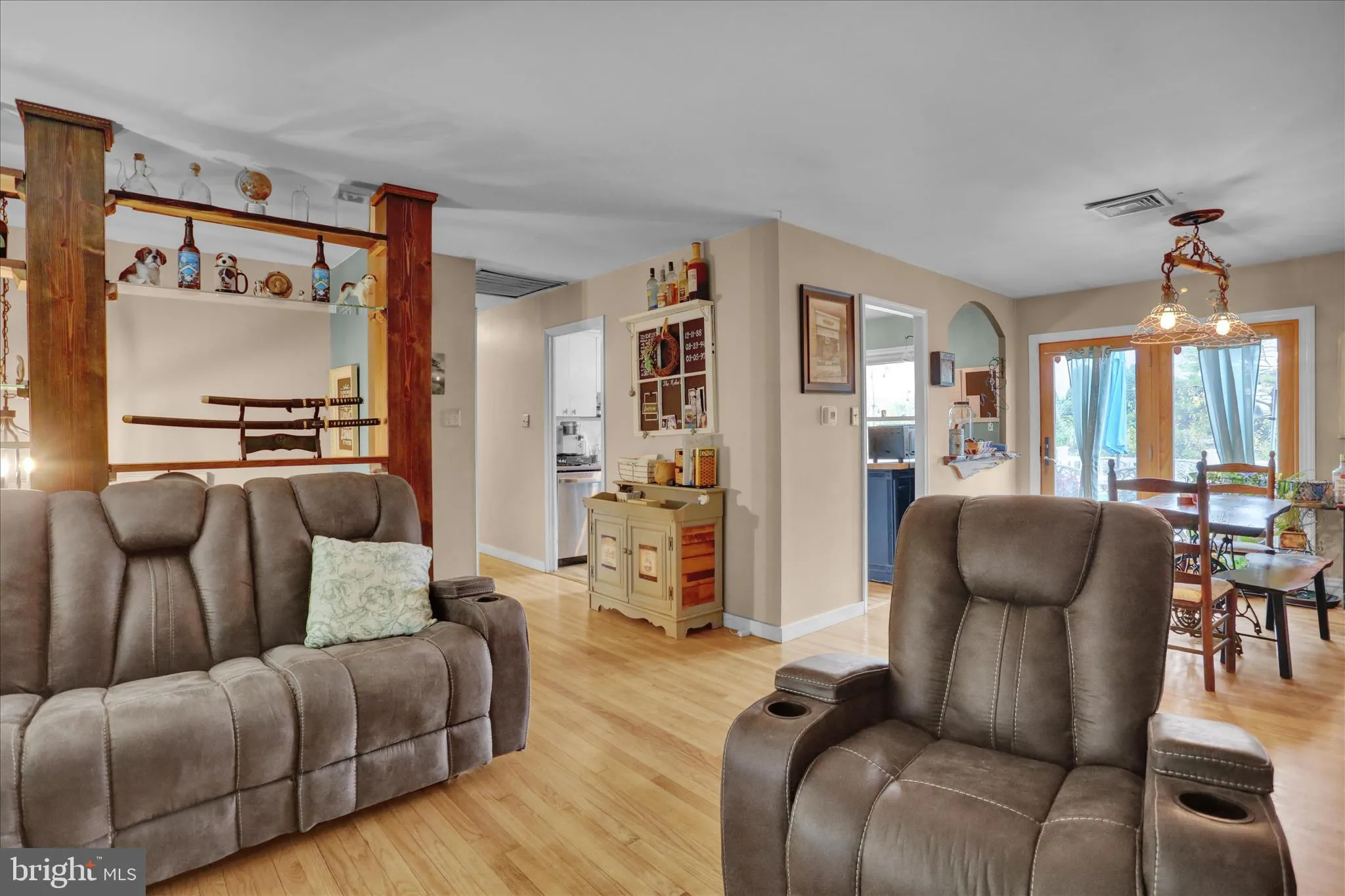 Reading, Pennsylvania 19610, United States, 4 Bedrooms Bedrooms, ,2 BathroomsBathrooms,Residential,Coming Soon,237818