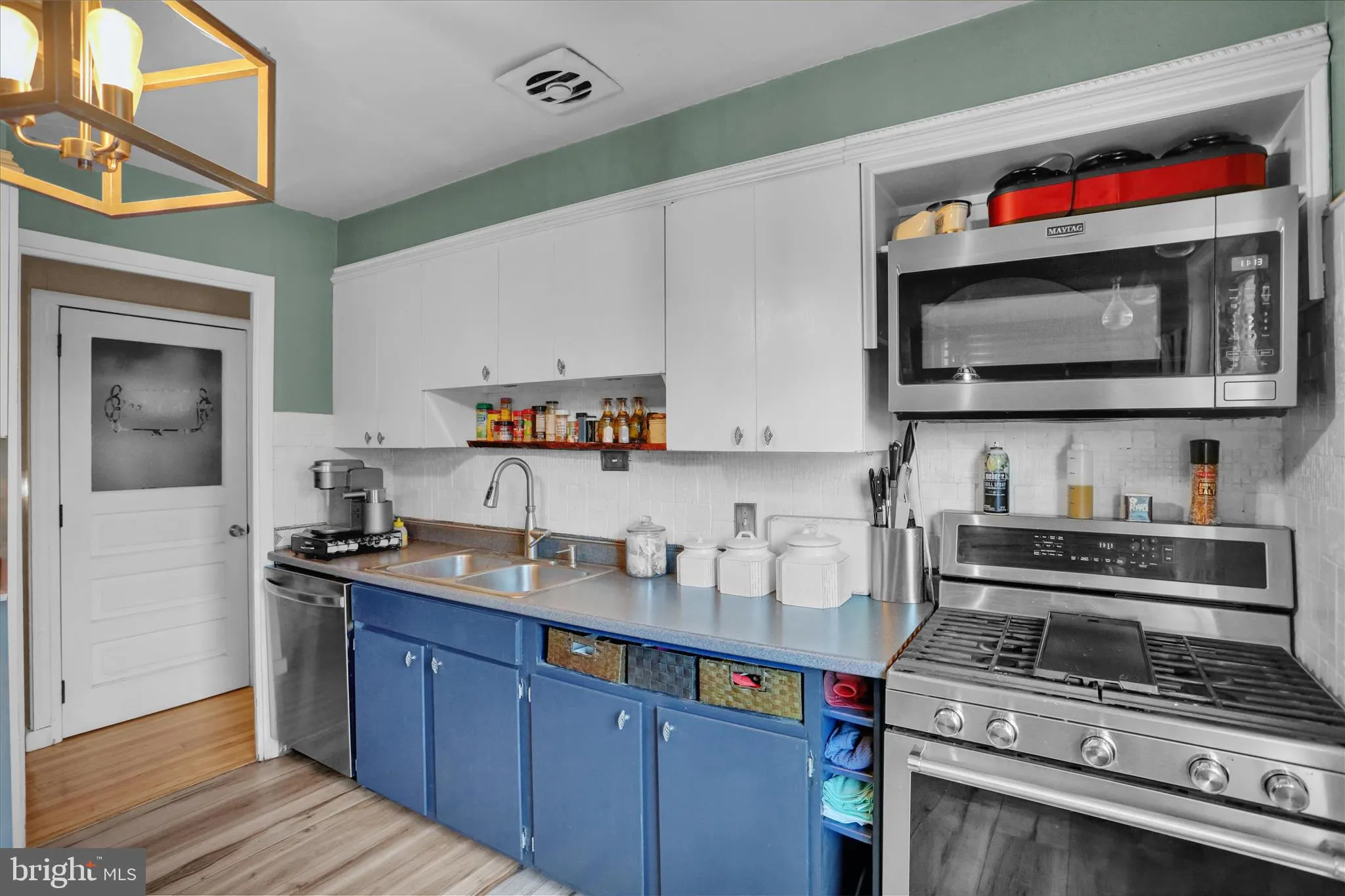 Reading, Pennsylvania 19610, United States, 4 Bedrooms Bedrooms, ,2 BathroomsBathrooms,Residential,Coming Soon,237818