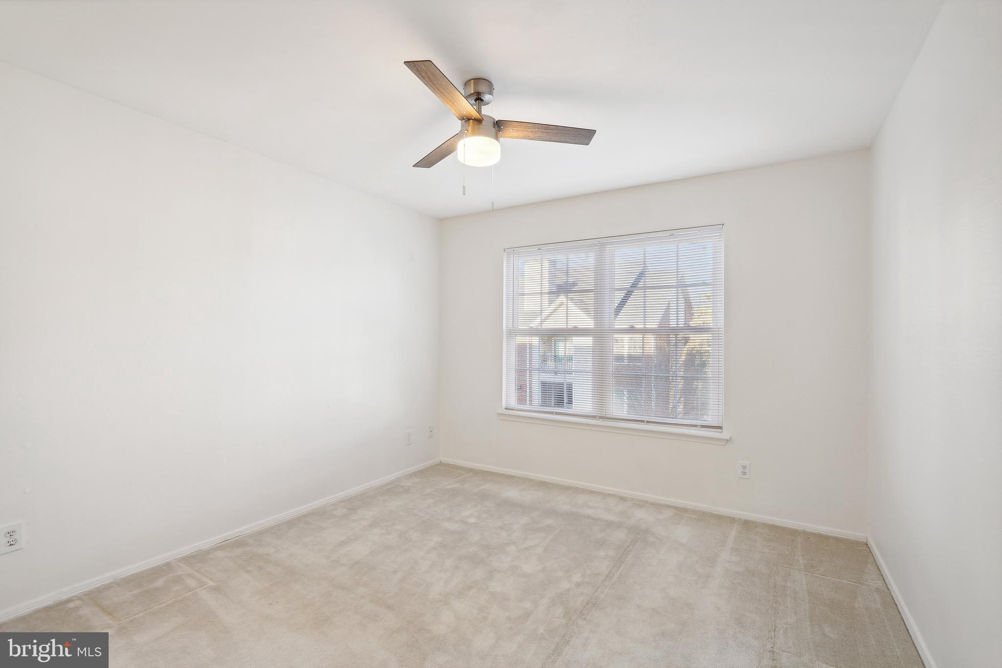 POINTE AT PARK CENTER - Residential