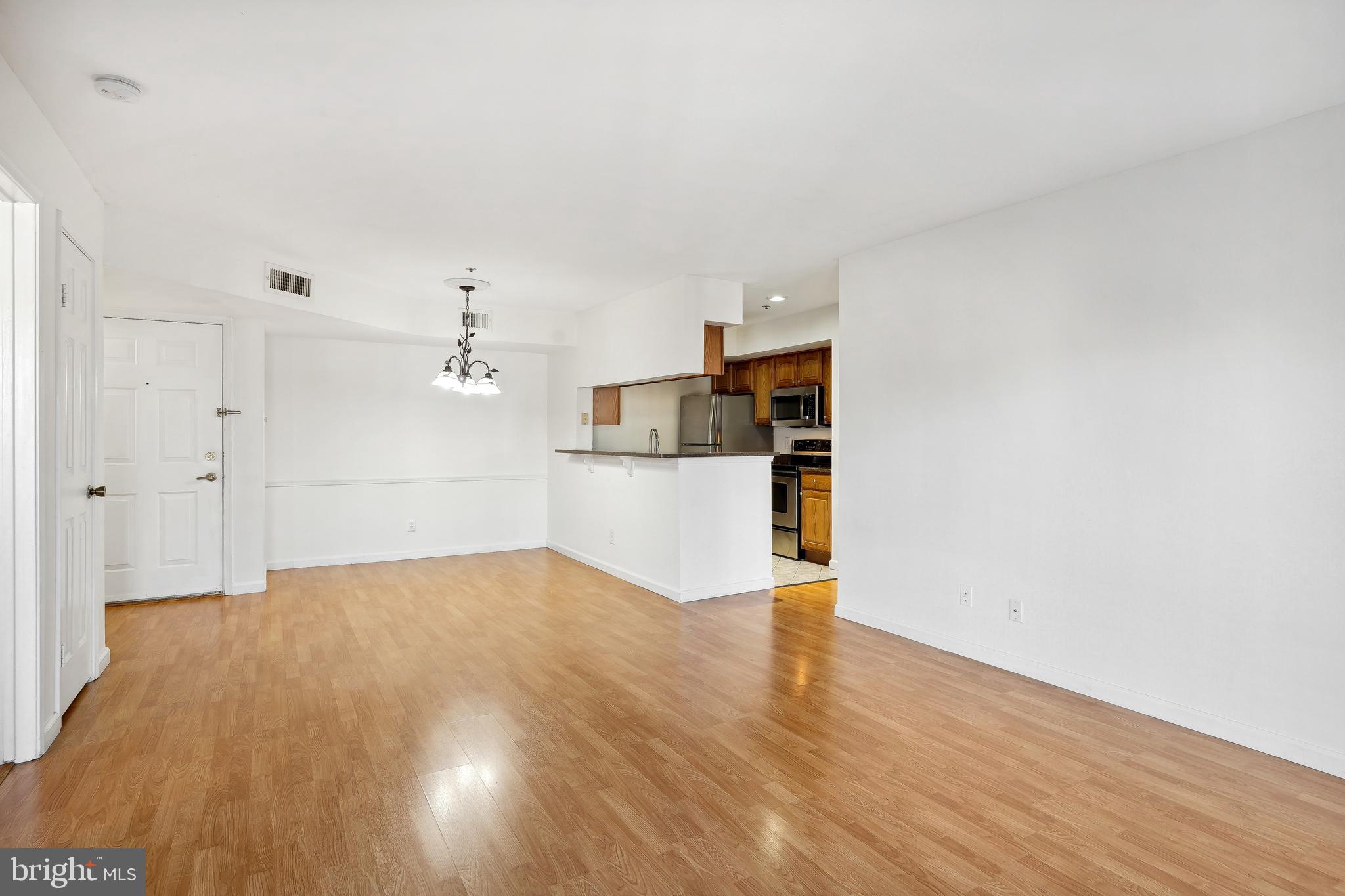 POINTE AT PARK CENTER - Residential