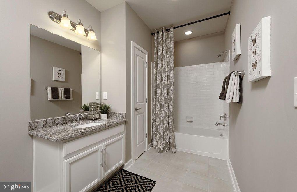 MOUNT VINEYARD - Residential