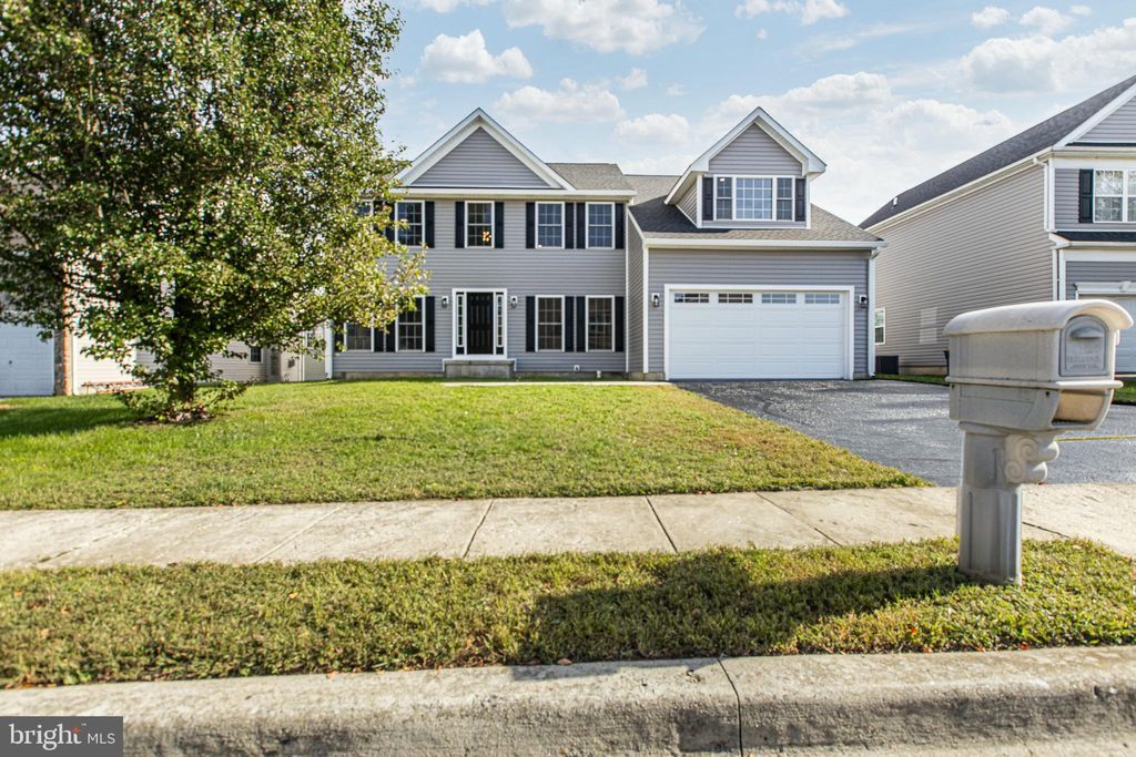 Photo of 16 Annie Gillis Lane, SMYRNA, DE 19977 (MLS # DEKT2041684)