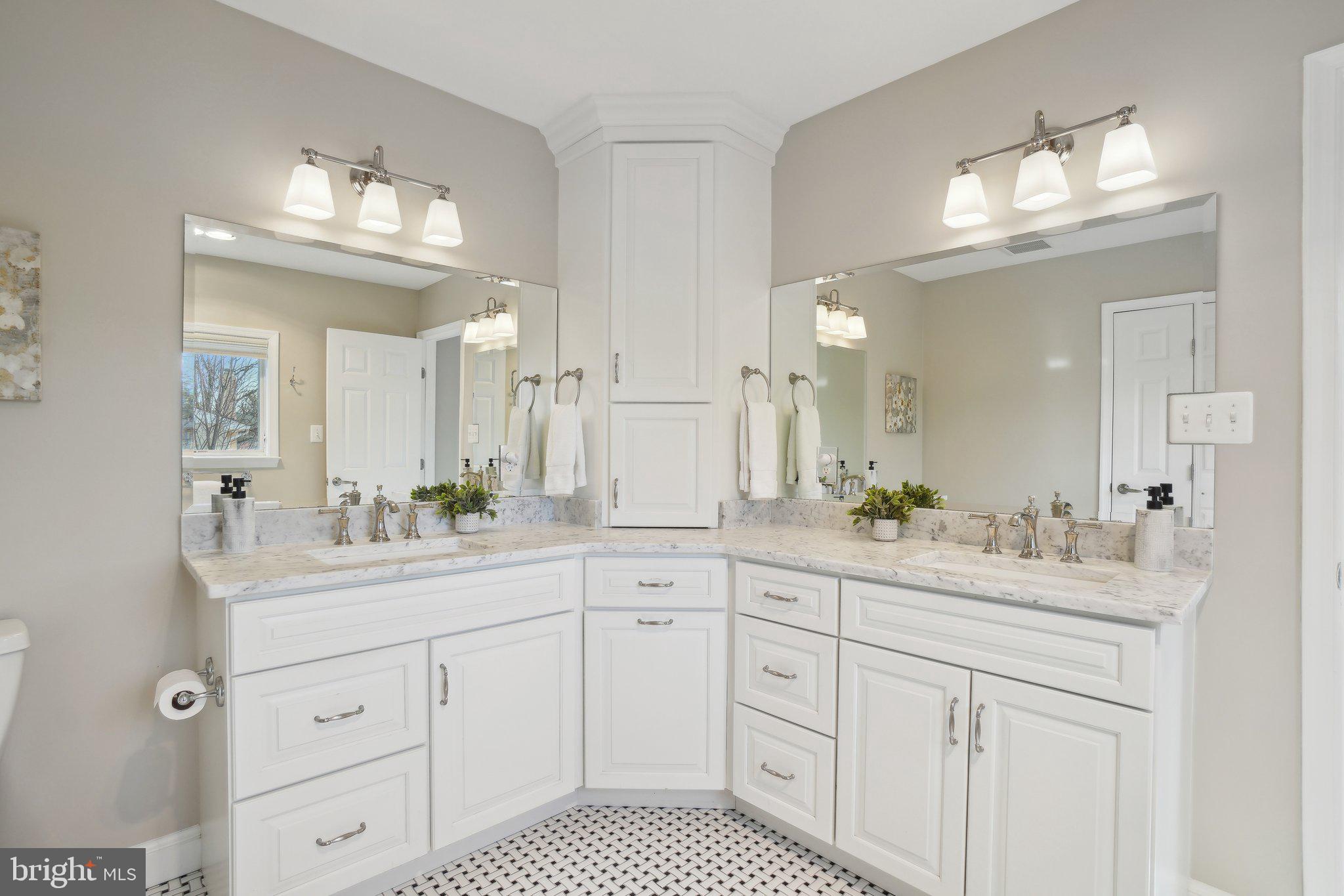 AURORA HILLS - Residential