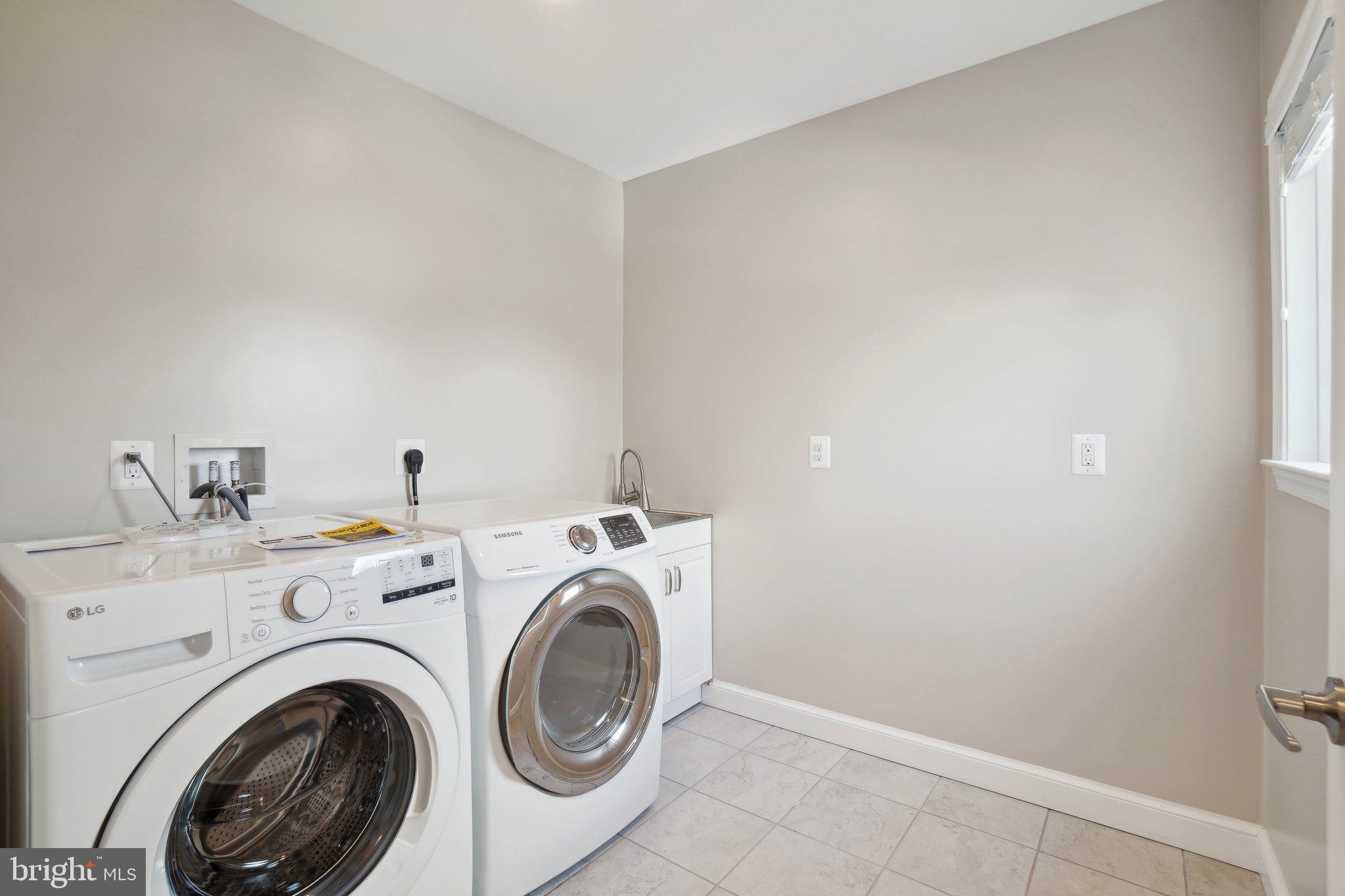 AURORA HILLS - Residential