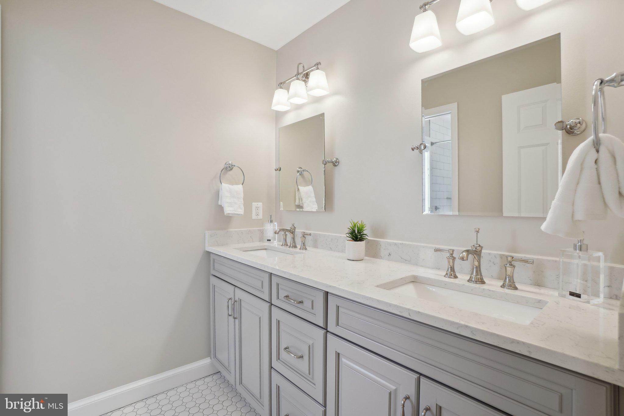 AURORA HILLS - Residential