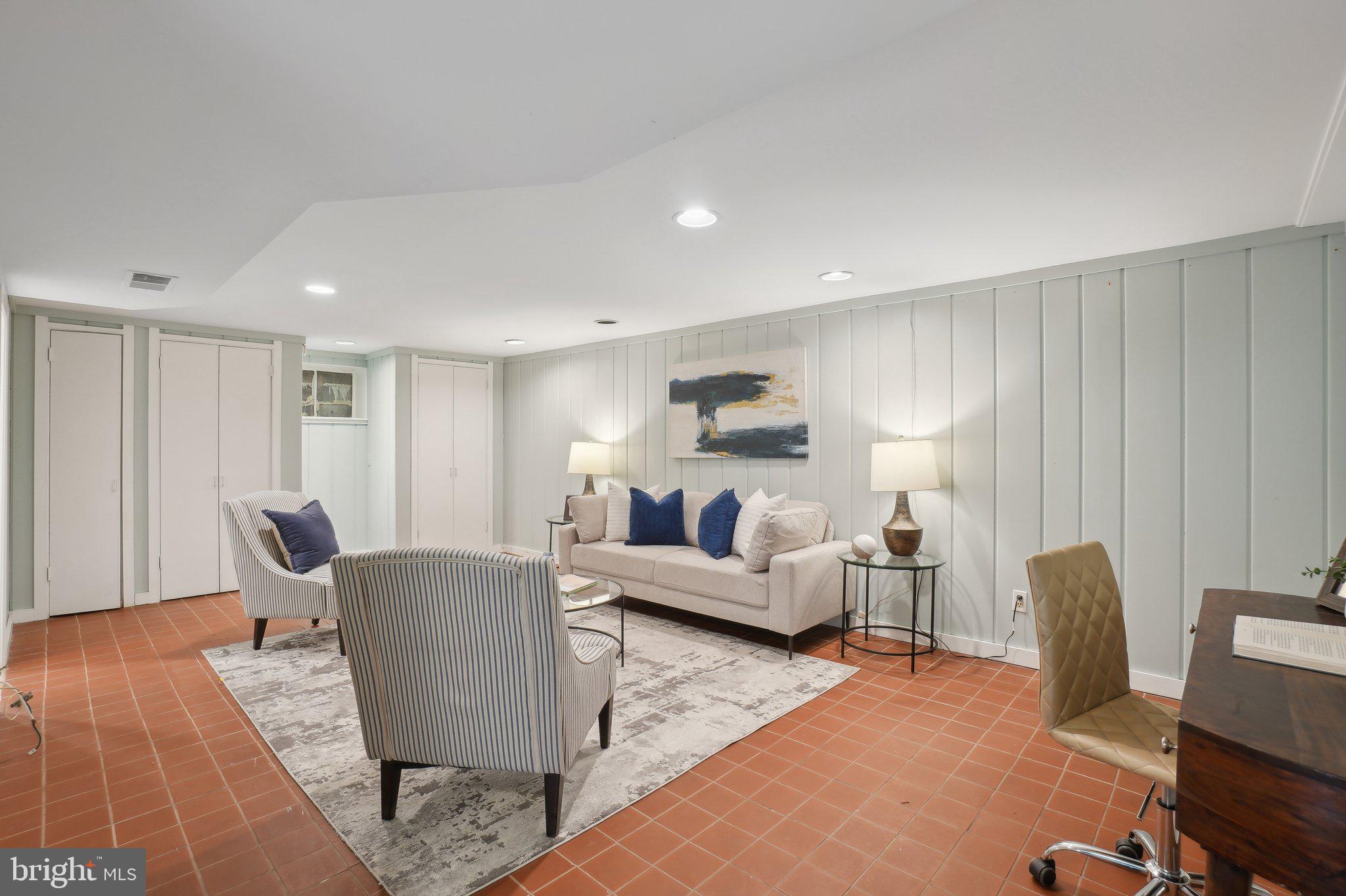 AURORA HILLS - Residential