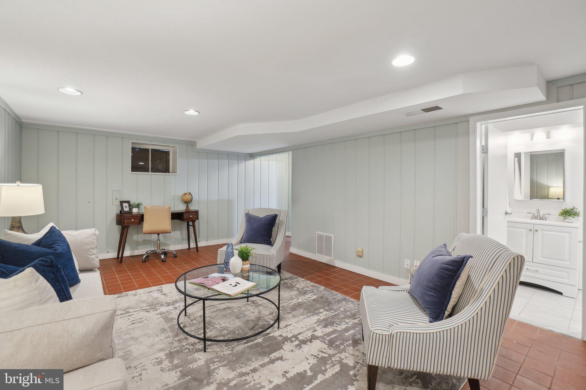 AURORA HILLS - Residential