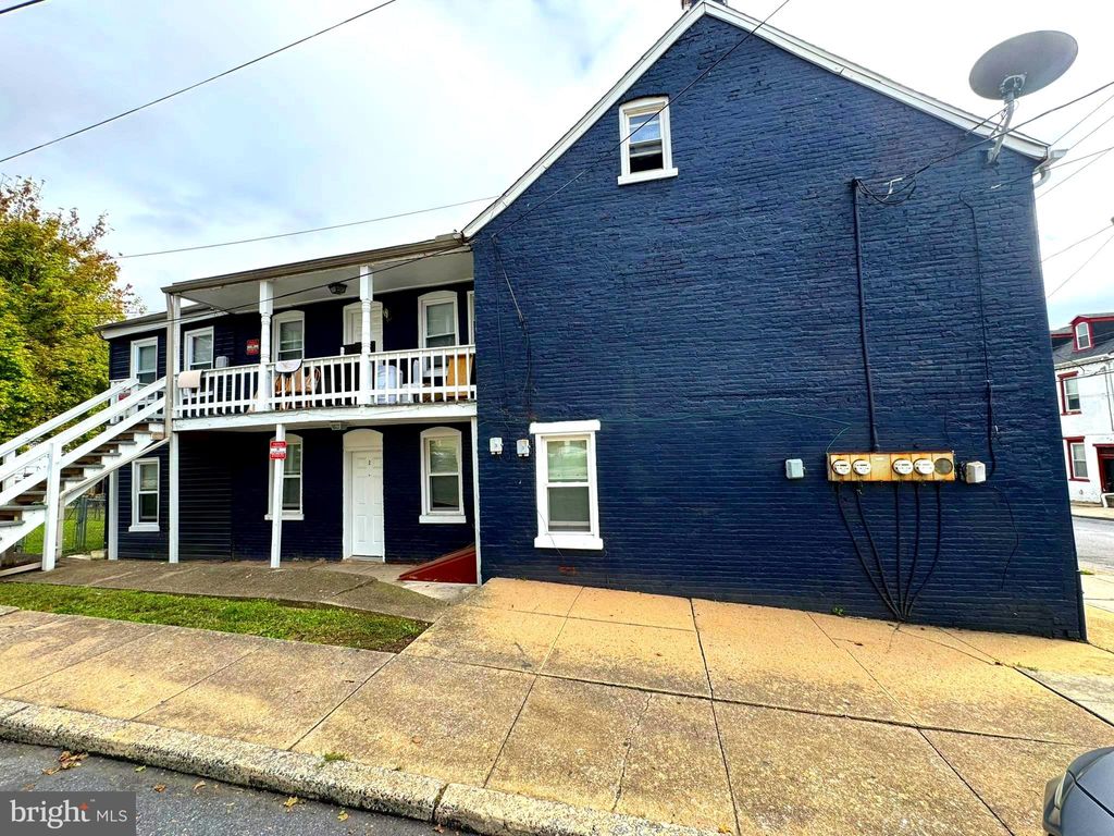 Photo of 113 Old Dorwart St, LANCASTER, PA 17602 (MLS # PALA2070236)