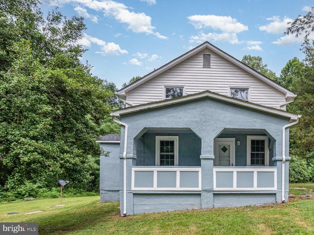 Photo of 15231 Hilldale Avenue, BOWLING GREEN, VA 22427 (MLS # VACV2008928)