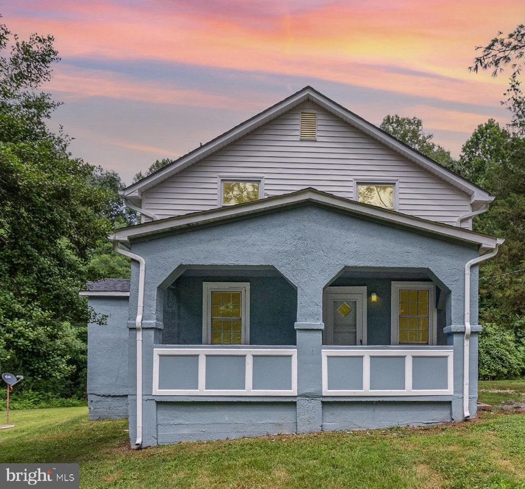 Photo of 15231 Hilldale Avenue, BOWLING GREEN, VA 22427 (MLS # VACV2008928)