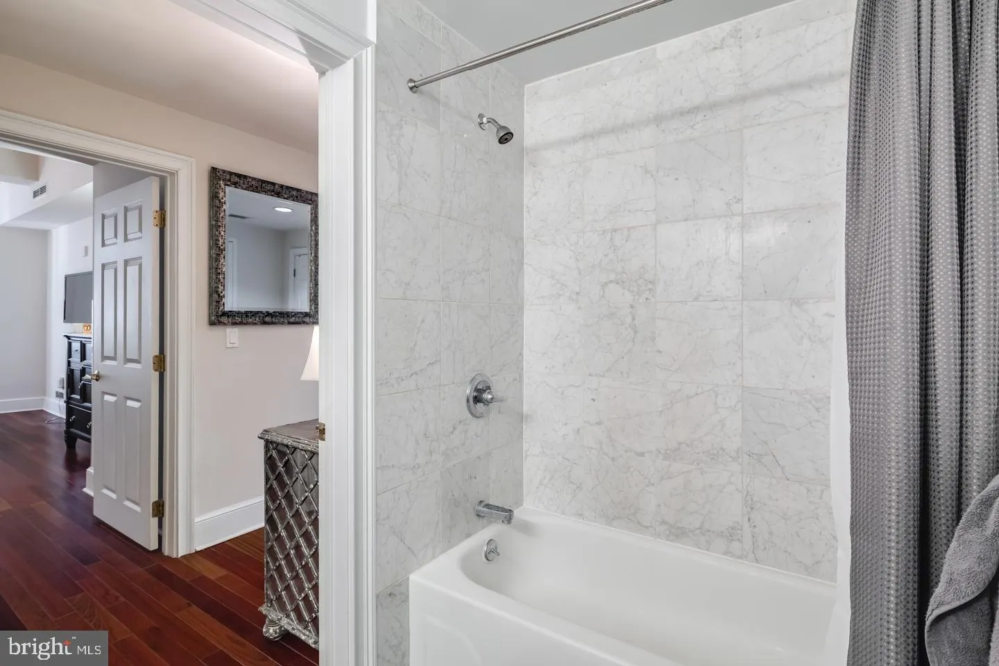 Philadelphia, Pennsylvania 19102, United States, 1 Bedroom Bedrooms, ,1 BathroomBathrooms,Residential,Active,1505