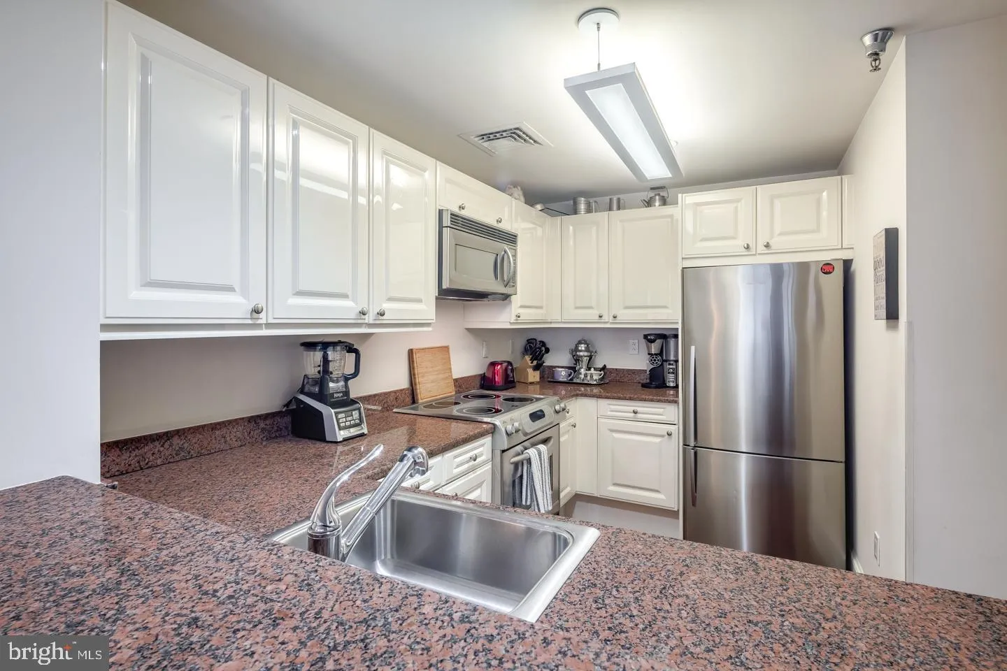 Philadelphia, Pennsylvania 19102, United States, 1 Bedroom Bedrooms, ,1 BathroomBathrooms,Residential,Active,1505