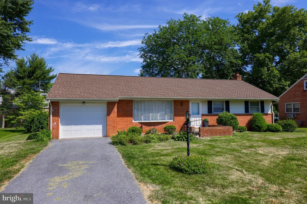 Photo of 2505 Mayfair Drive, Lancaster, PA 17603 (MLS # PALA2052796)