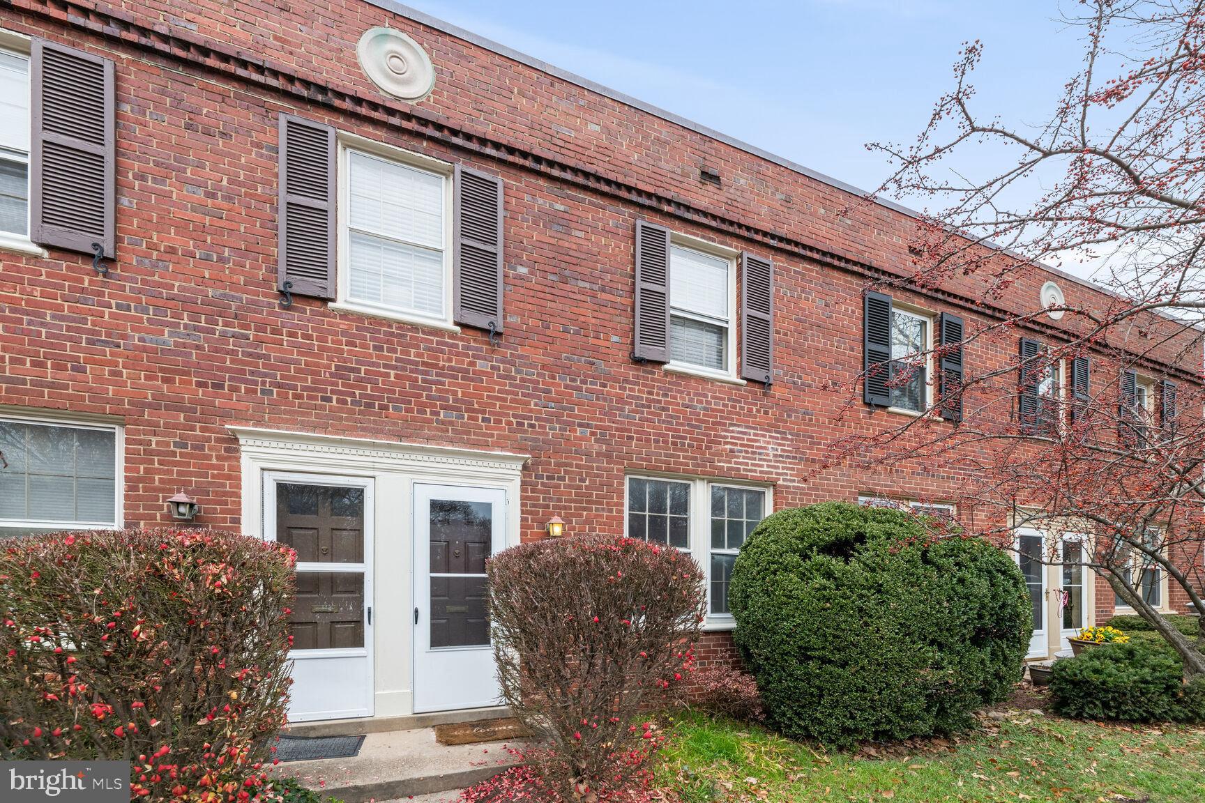 ARLINGTON VILLAGE - Residential