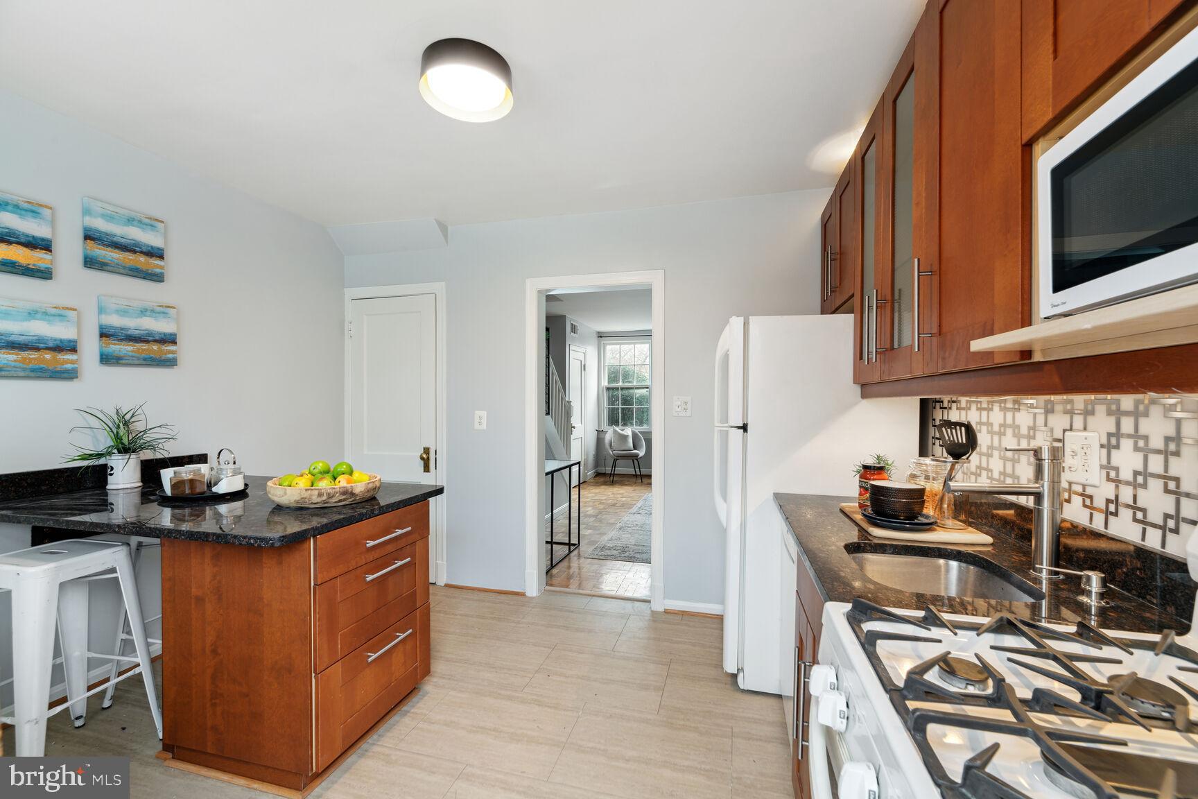 ARLINGTON VILLAGE - Residential