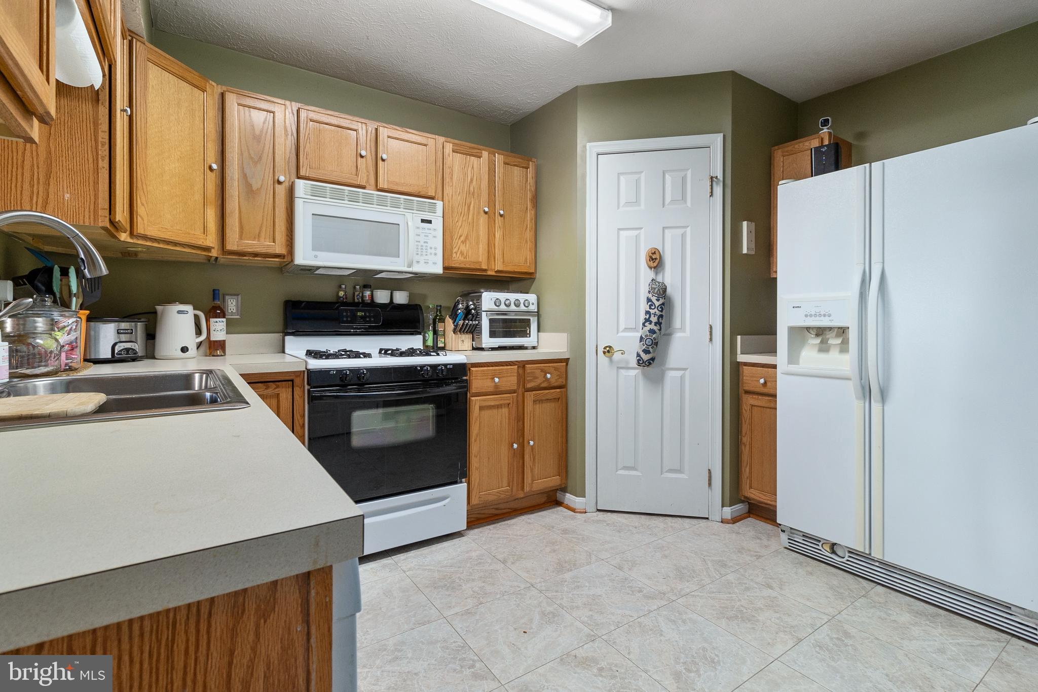 HICKORY HILLS - Residential