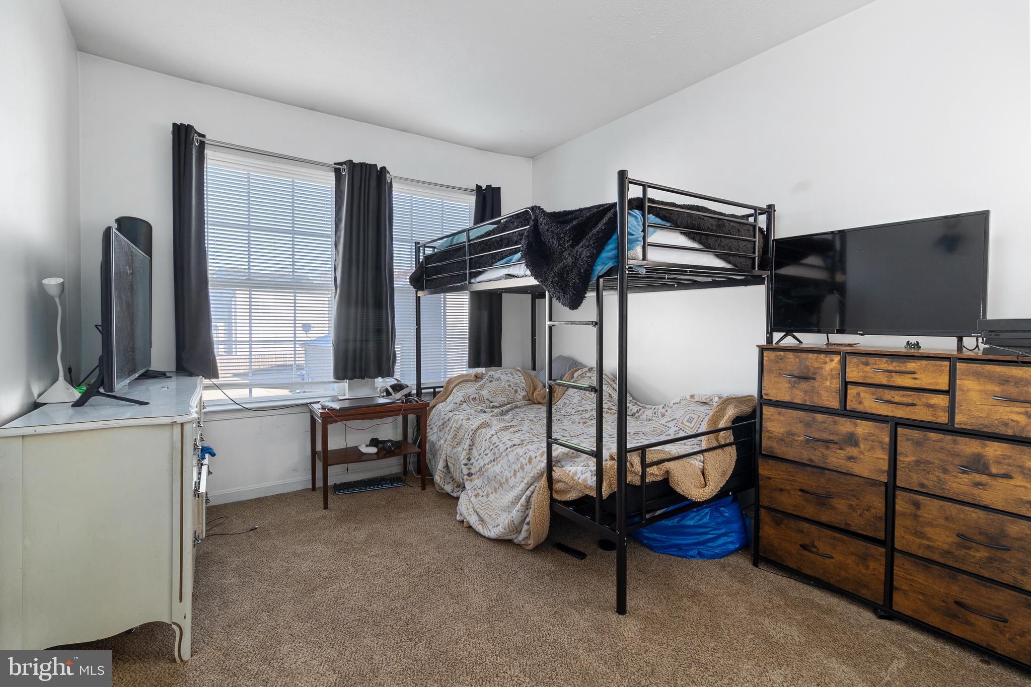 HICKORY HILLS - Residential