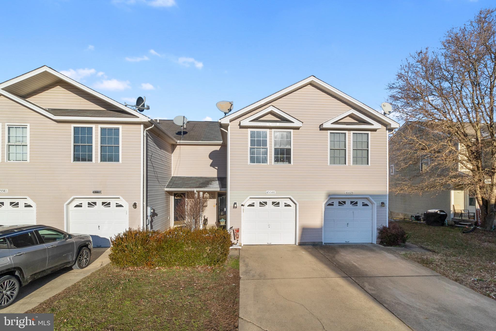 HICKORY HILLS - Residential