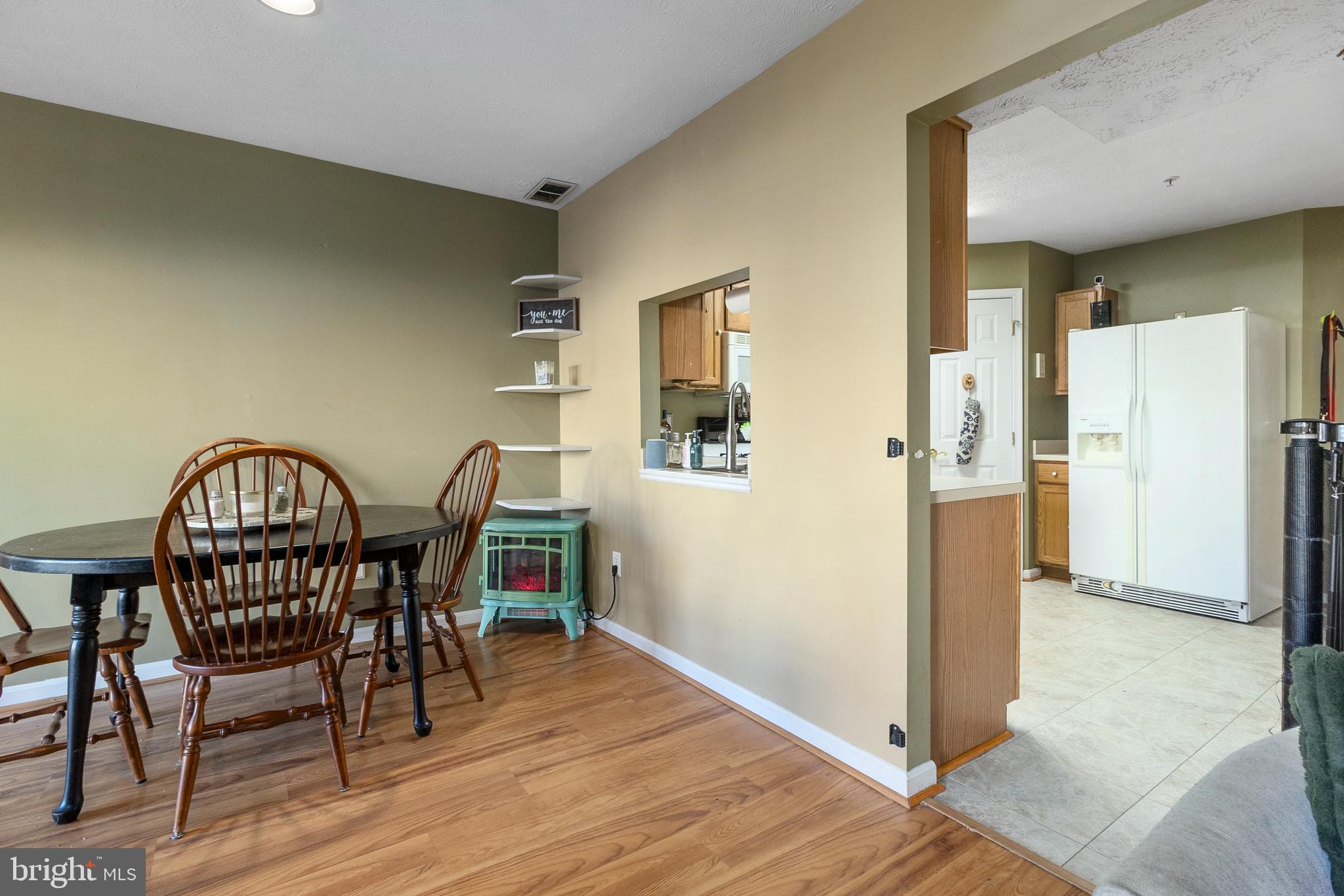 HICKORY HILLS - Residential