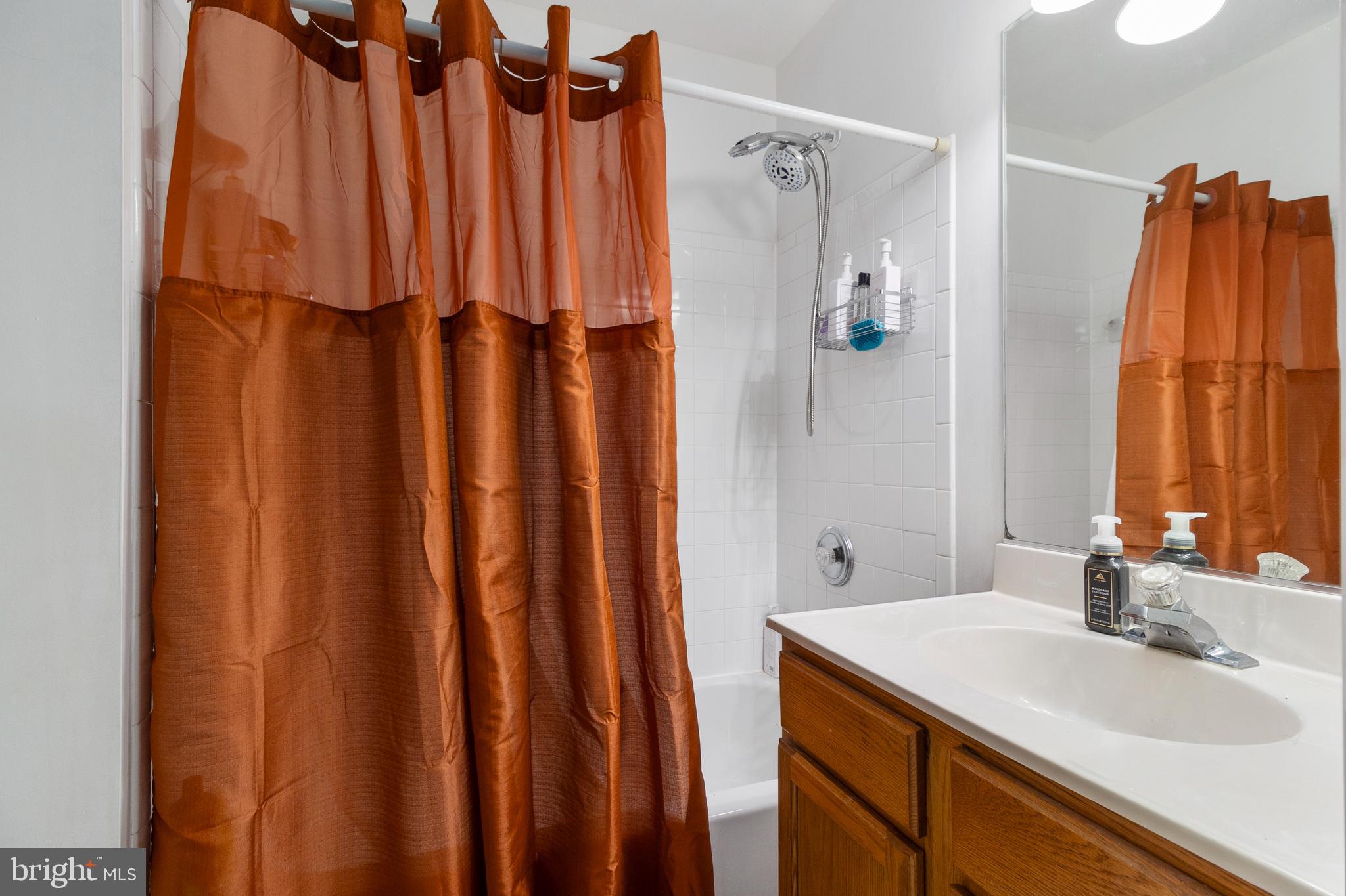 HICKORY HILLS - Residential