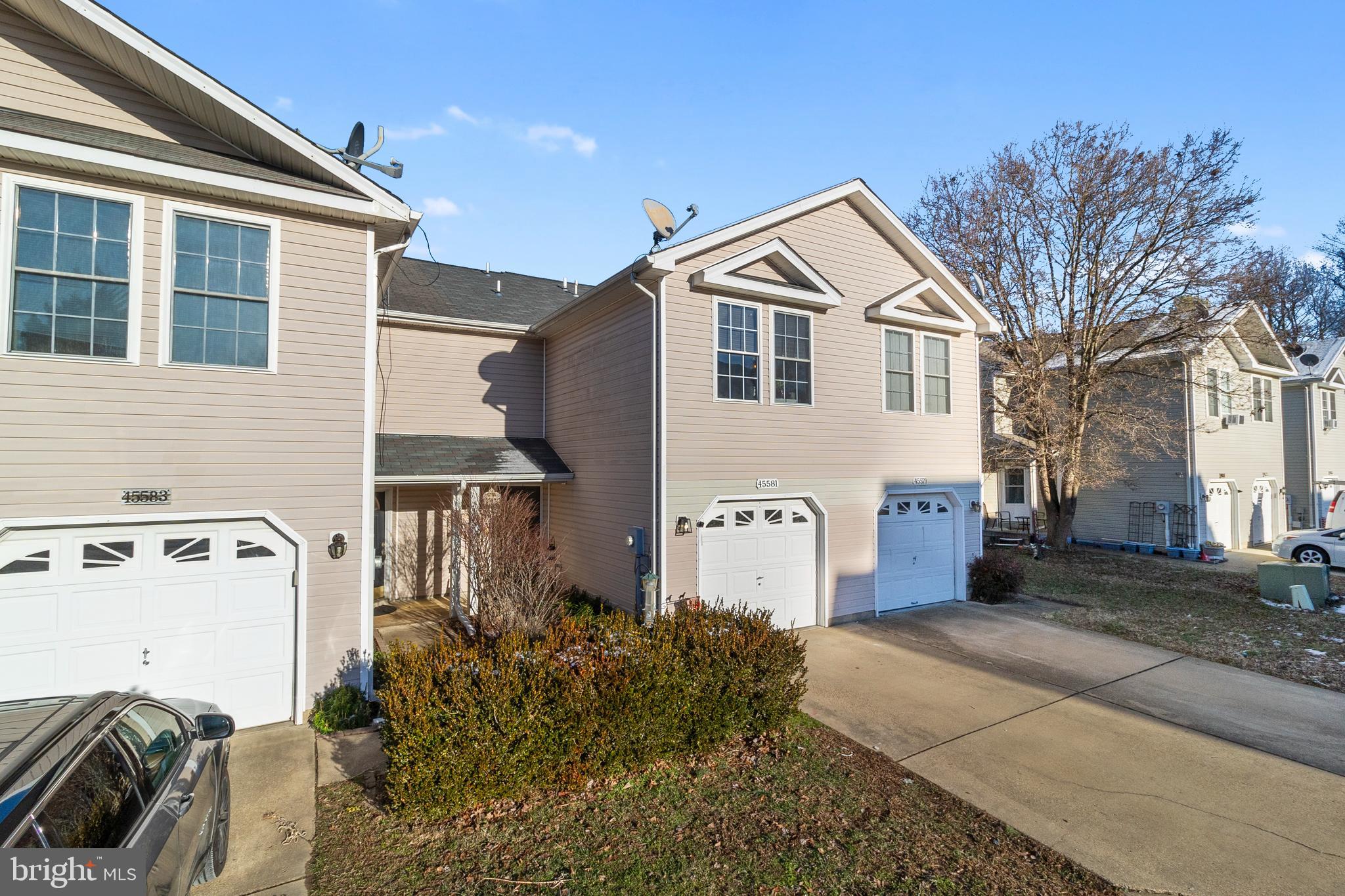 HICKORY HILLS - Residential